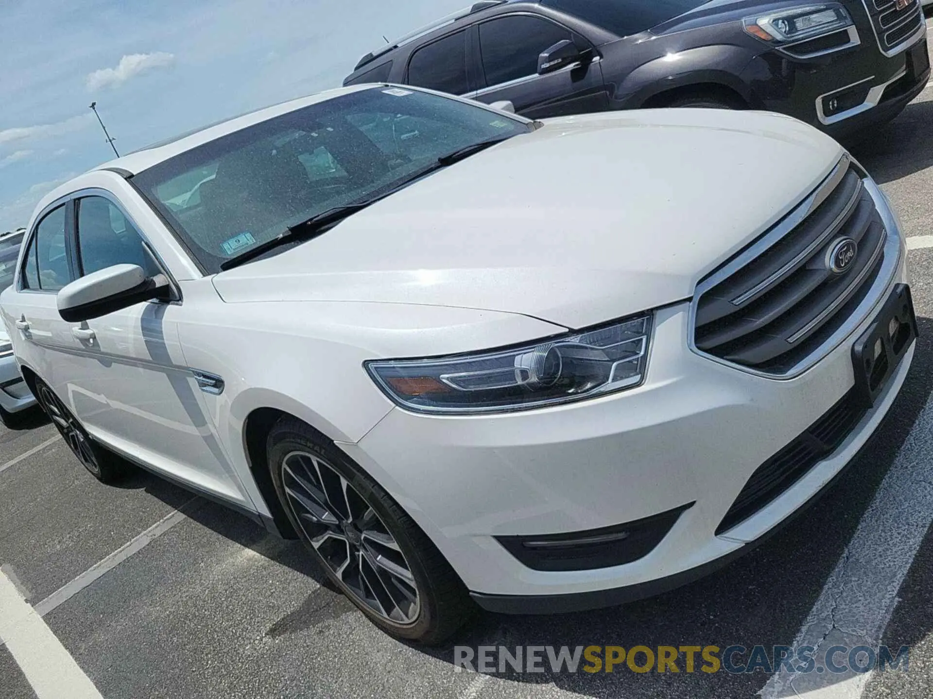 8 Photograph of a damaged car 1FAHP2E82KG100559 FORD TAURUS 2019
