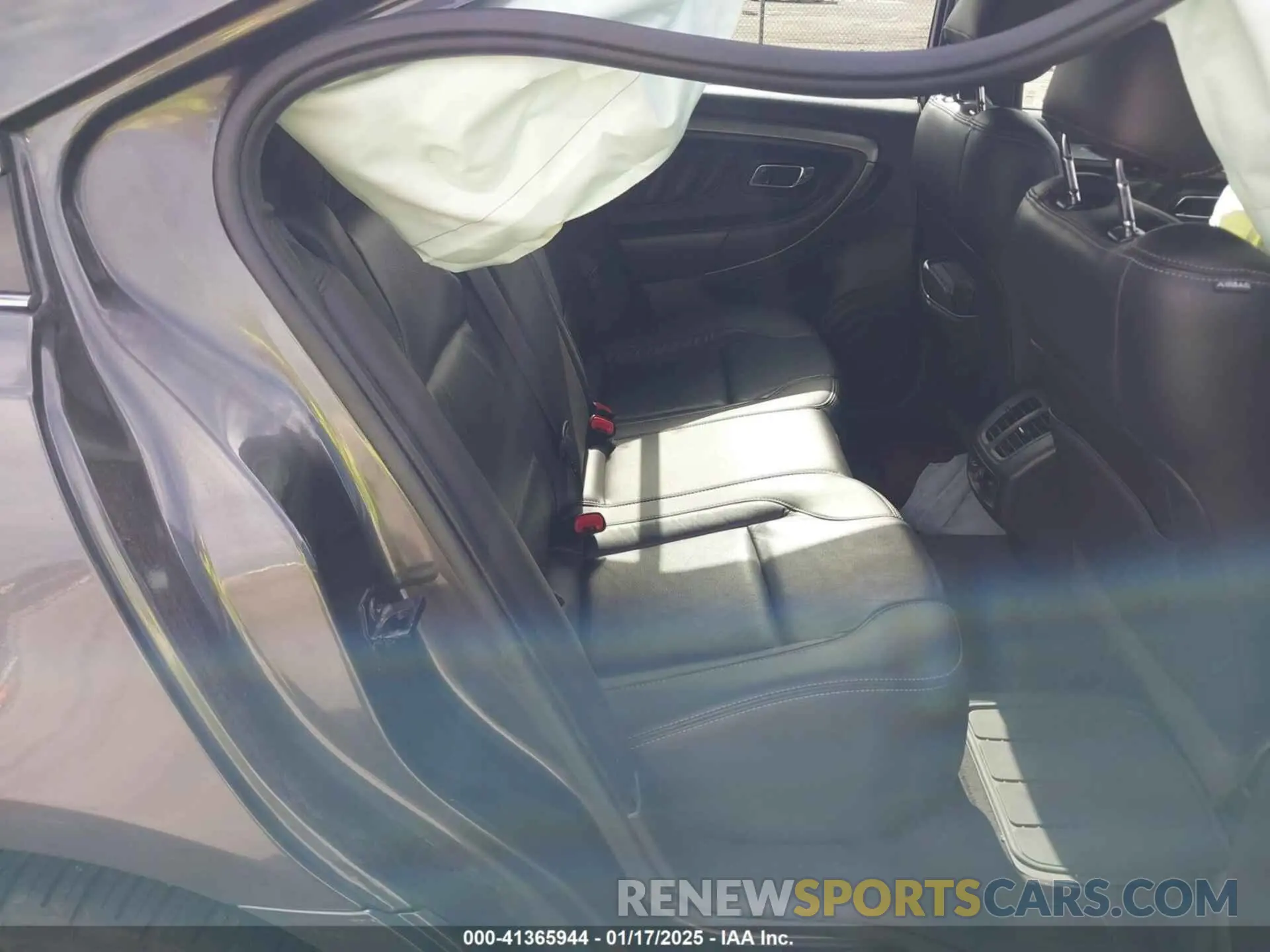 8 Photograph of a damaged car 1FAHP2E87KG105434 FORD TAURUS 2019