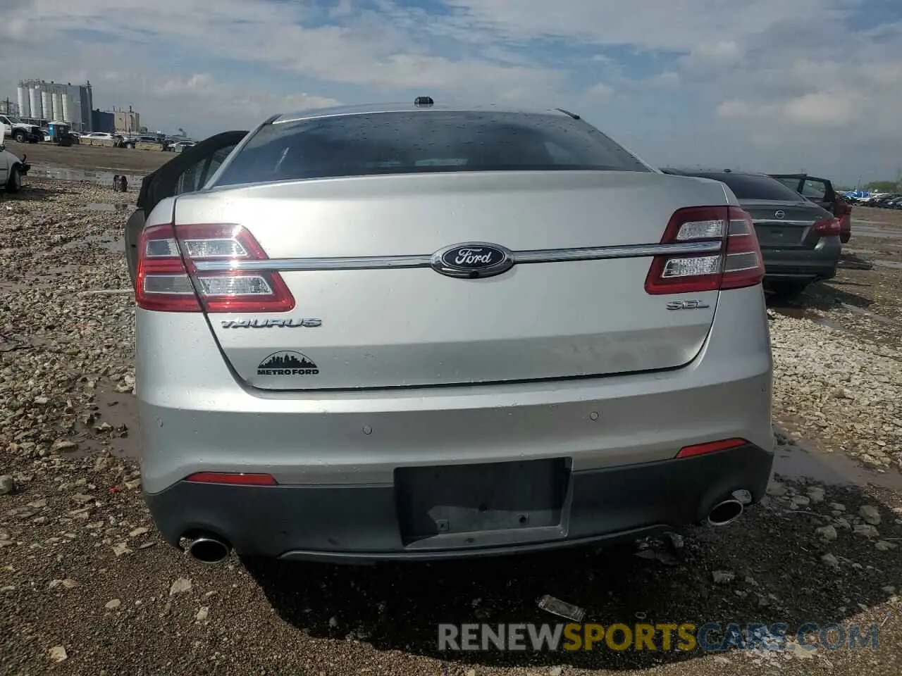 6 Photograph of a damaged car 1FAHP2E89KG112921 FORD TAURUS 2019