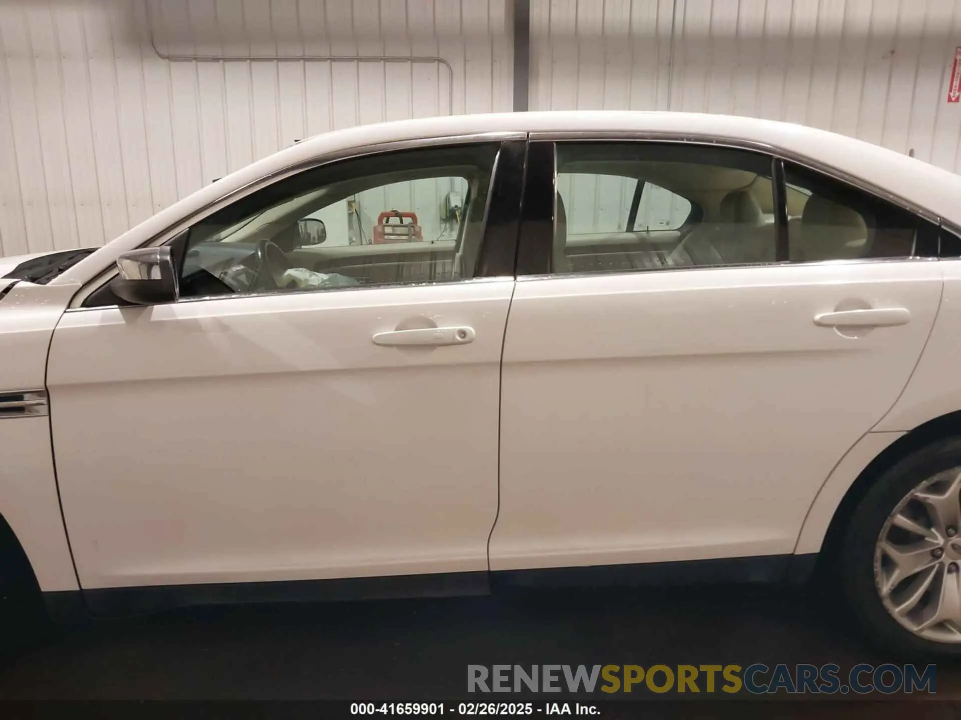 14 Photograph of a damaged car 1FAHP2F84KG118222 FORD TAURUS 2019