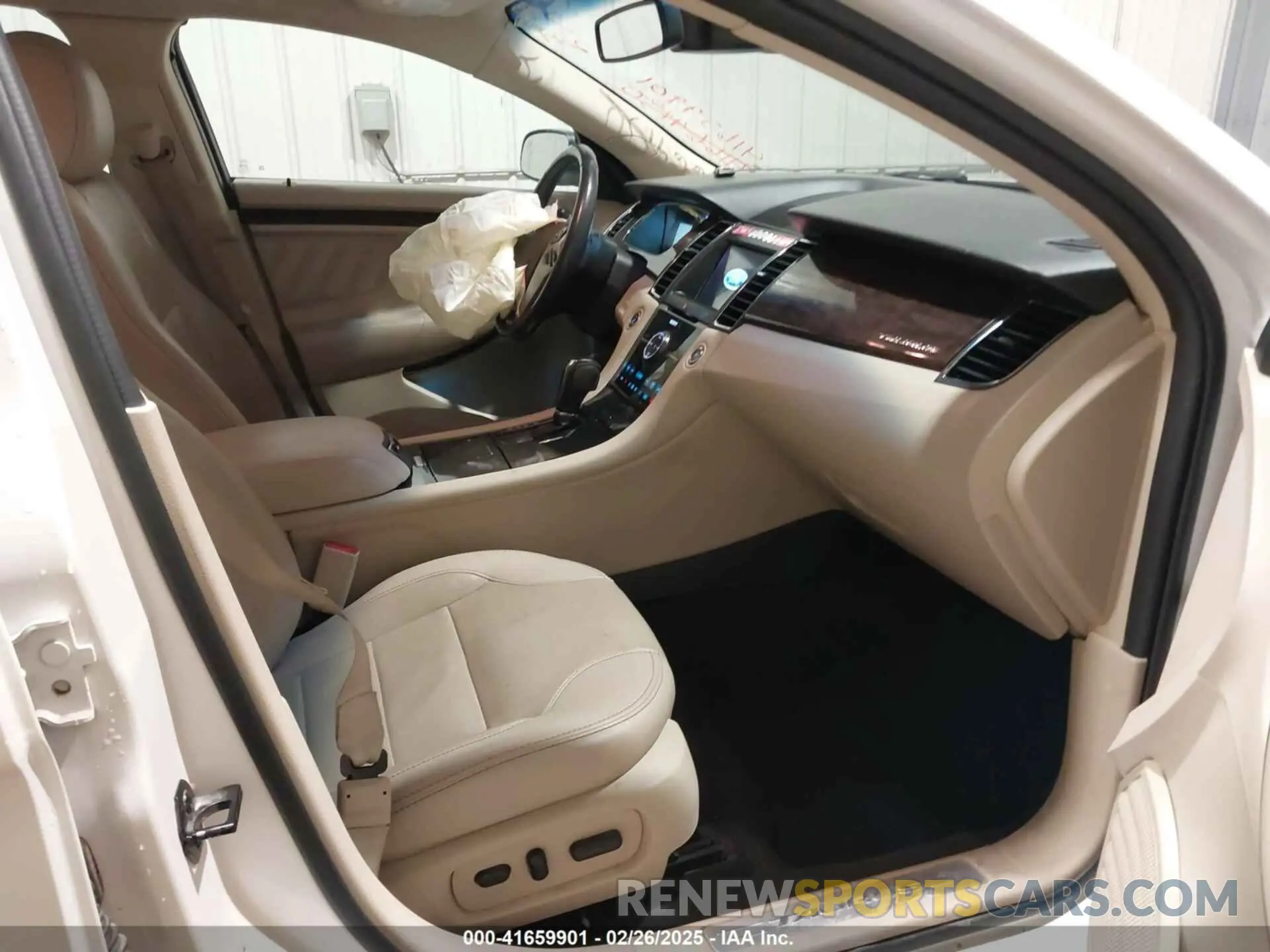 5 Photograph of a damaged car 1FAHP2F84KG118222 FORD TAURUS 2019