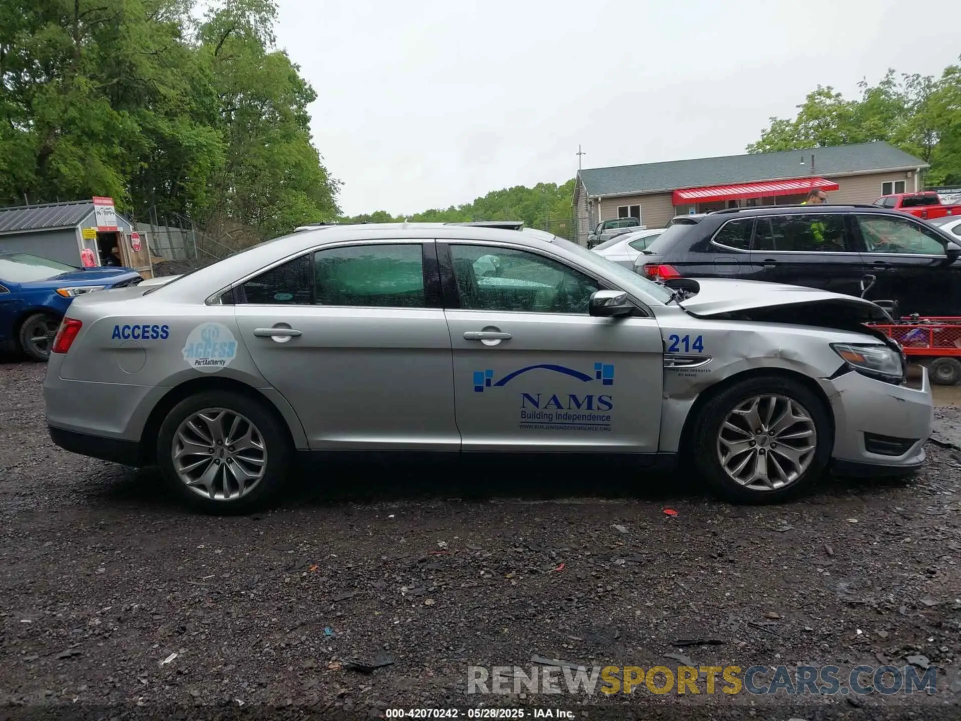 13 Photograph of a damaged car 1FAHP2F88KG109331 FORD TAURUS 2019