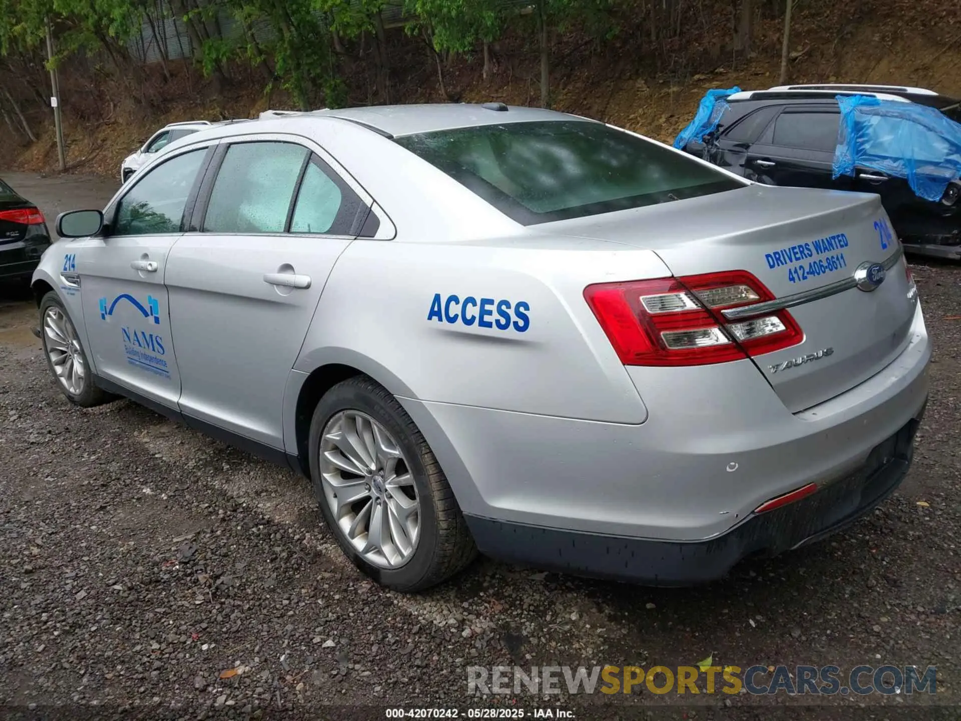 3 Photograph of a damaged car 1FAHP2F88KG109331 FORD TAURUS 2019