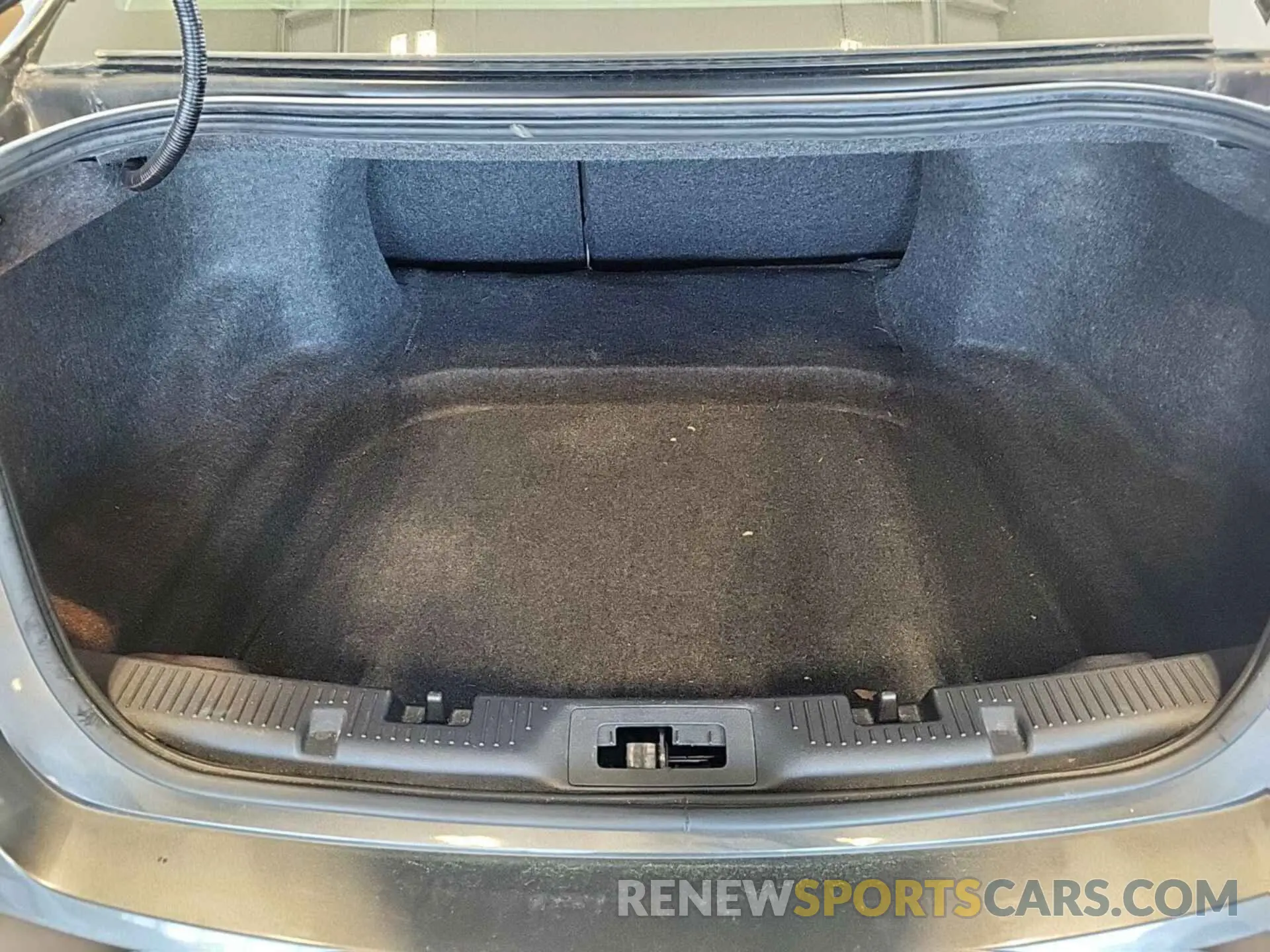 17 Photograph of a damaged car 1FAHP2F89KG108897 FORD TAURUS 2019