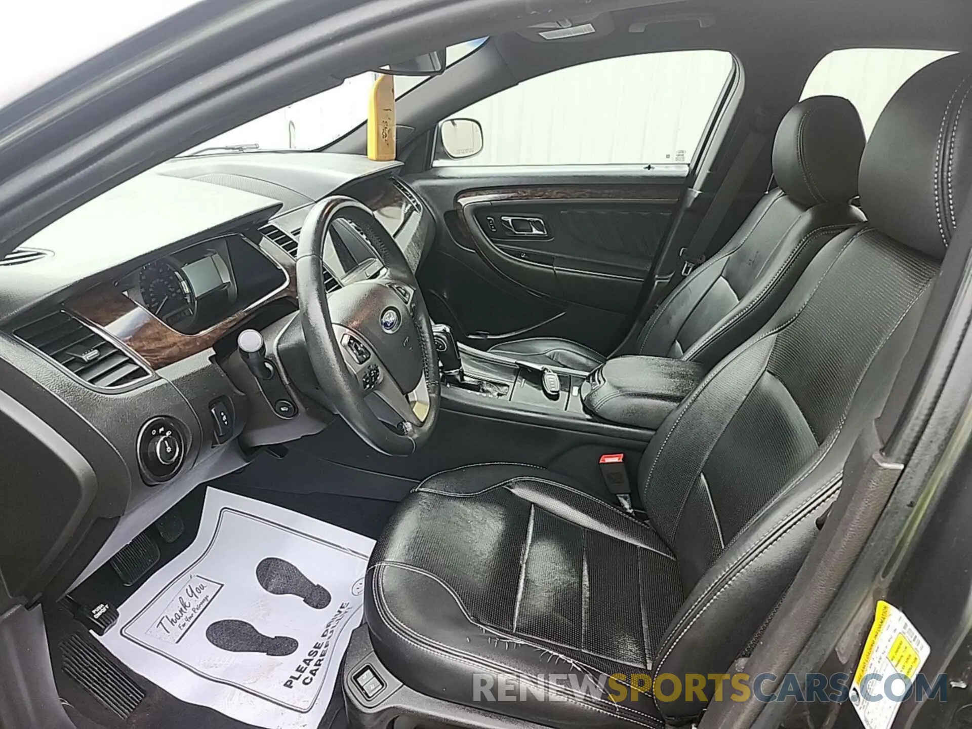 28 Photograph of a damaged car 1FAHP2F89KG108897 FORD TAURUS 2019