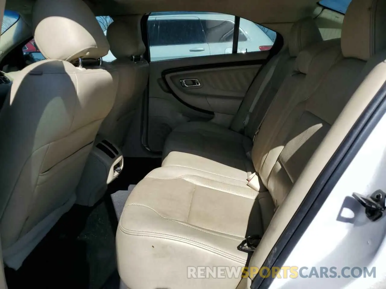 10 Photograph of a damaged car 1FAHP2F89KG118104 FORD TAURUS 2019