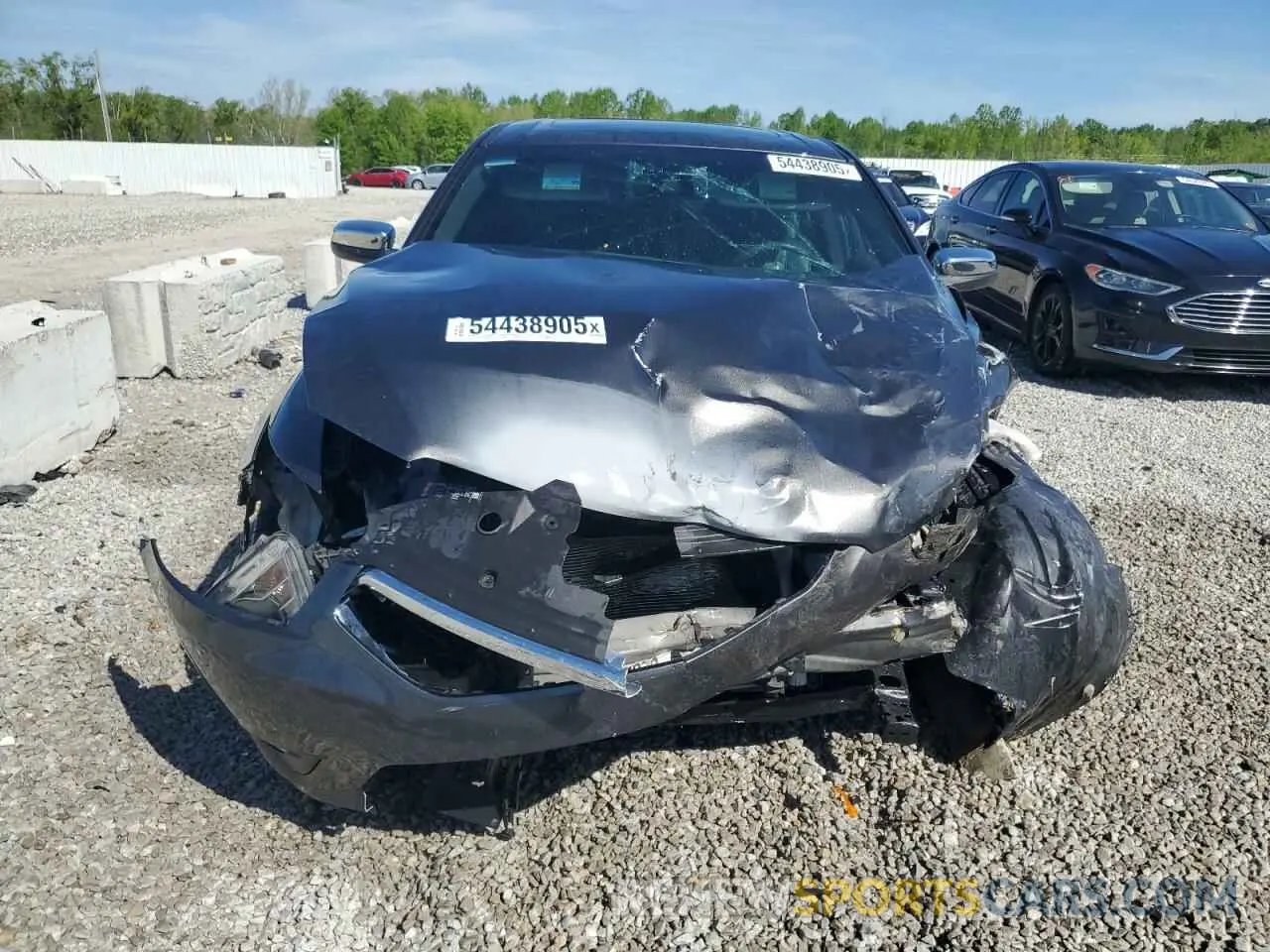 5 Photograph of a damaged car 1FAHP2F8XKG109556 FORD TAURUS 2019