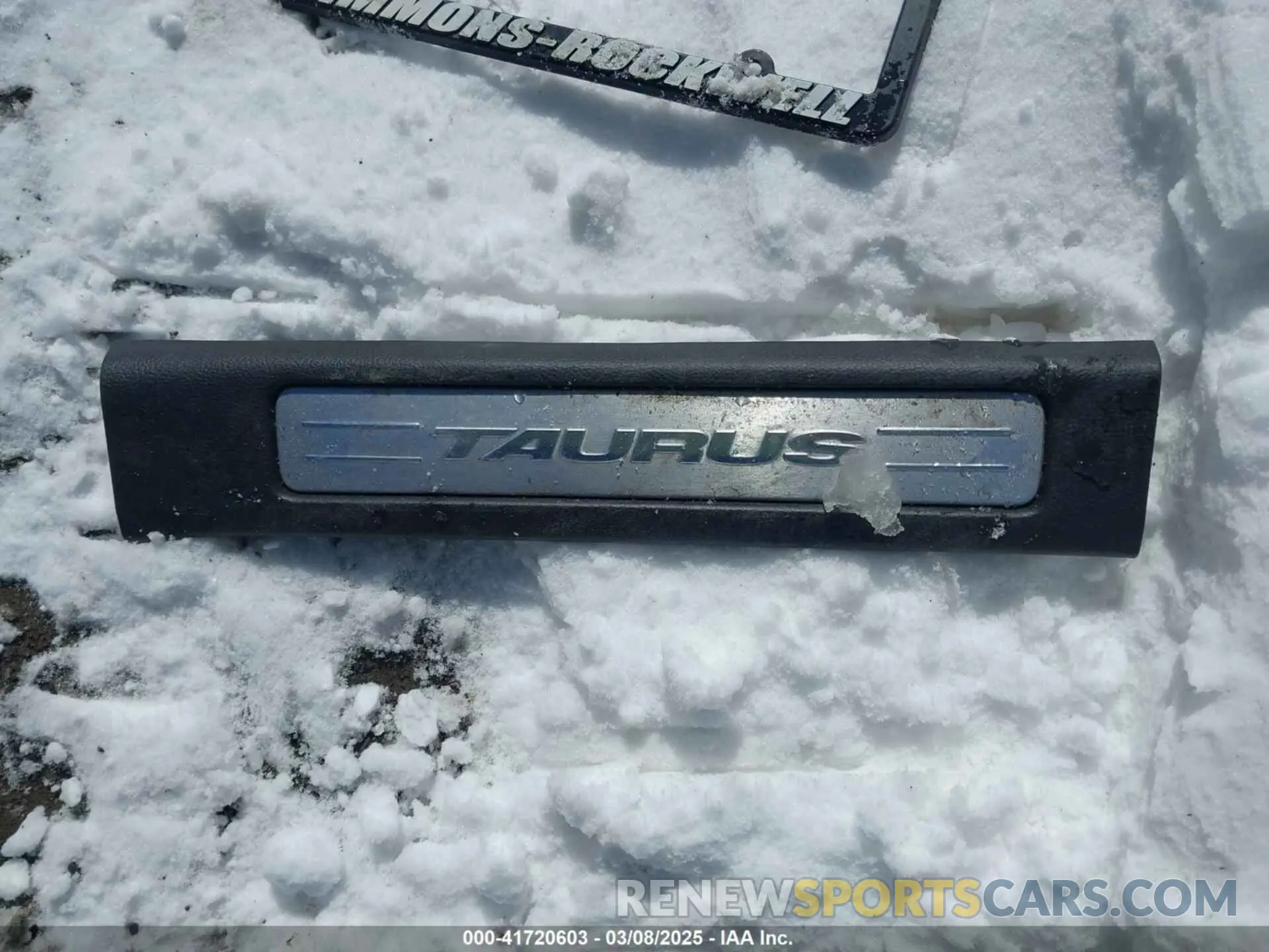 12 Photograph of a damaged car 1FAHP2J80KG116832 FORD TAURUS 2019