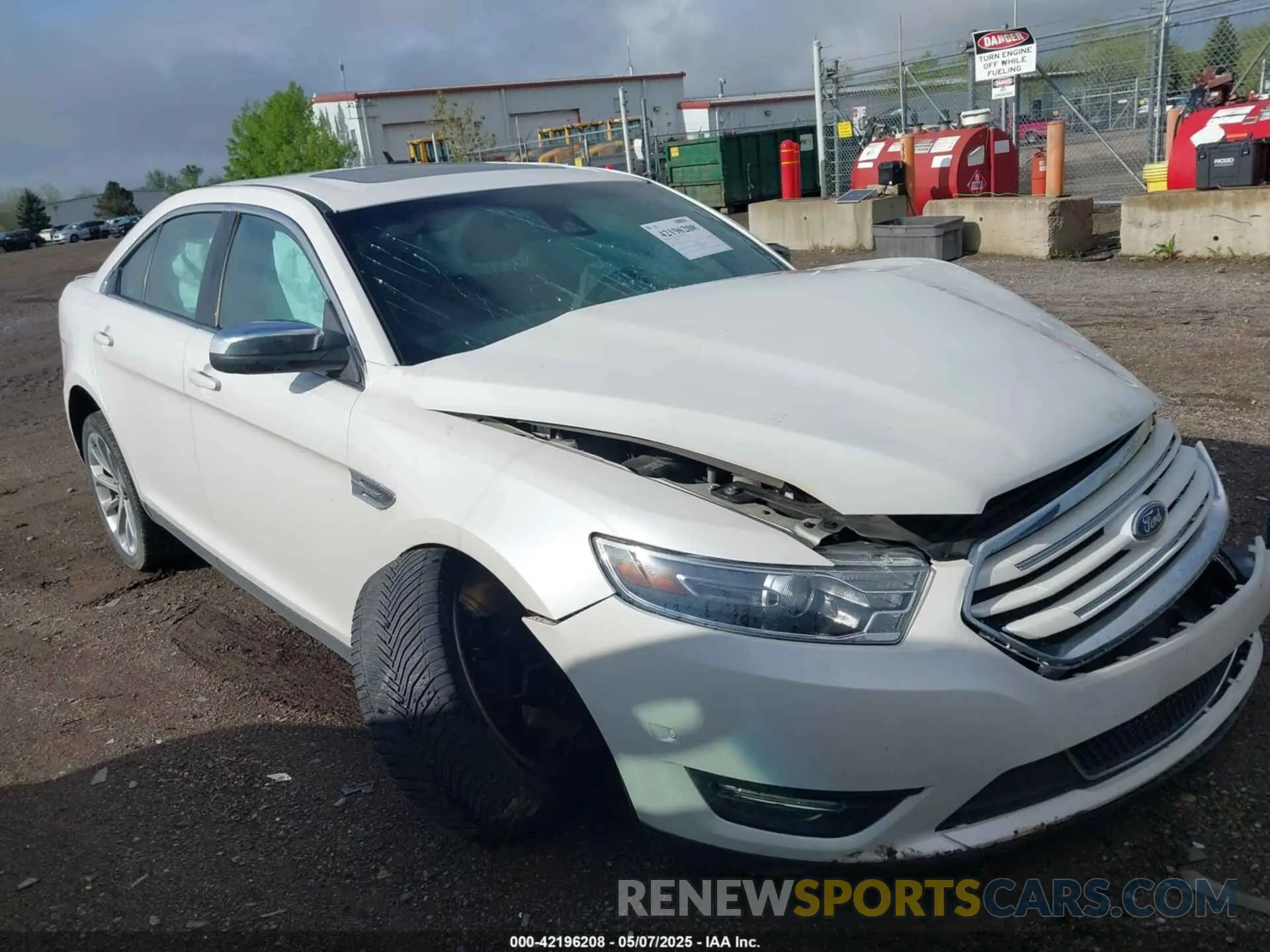 1 Photograph of a damaged car 1FAHP2J86KG100800 FORD TAURUS 2019