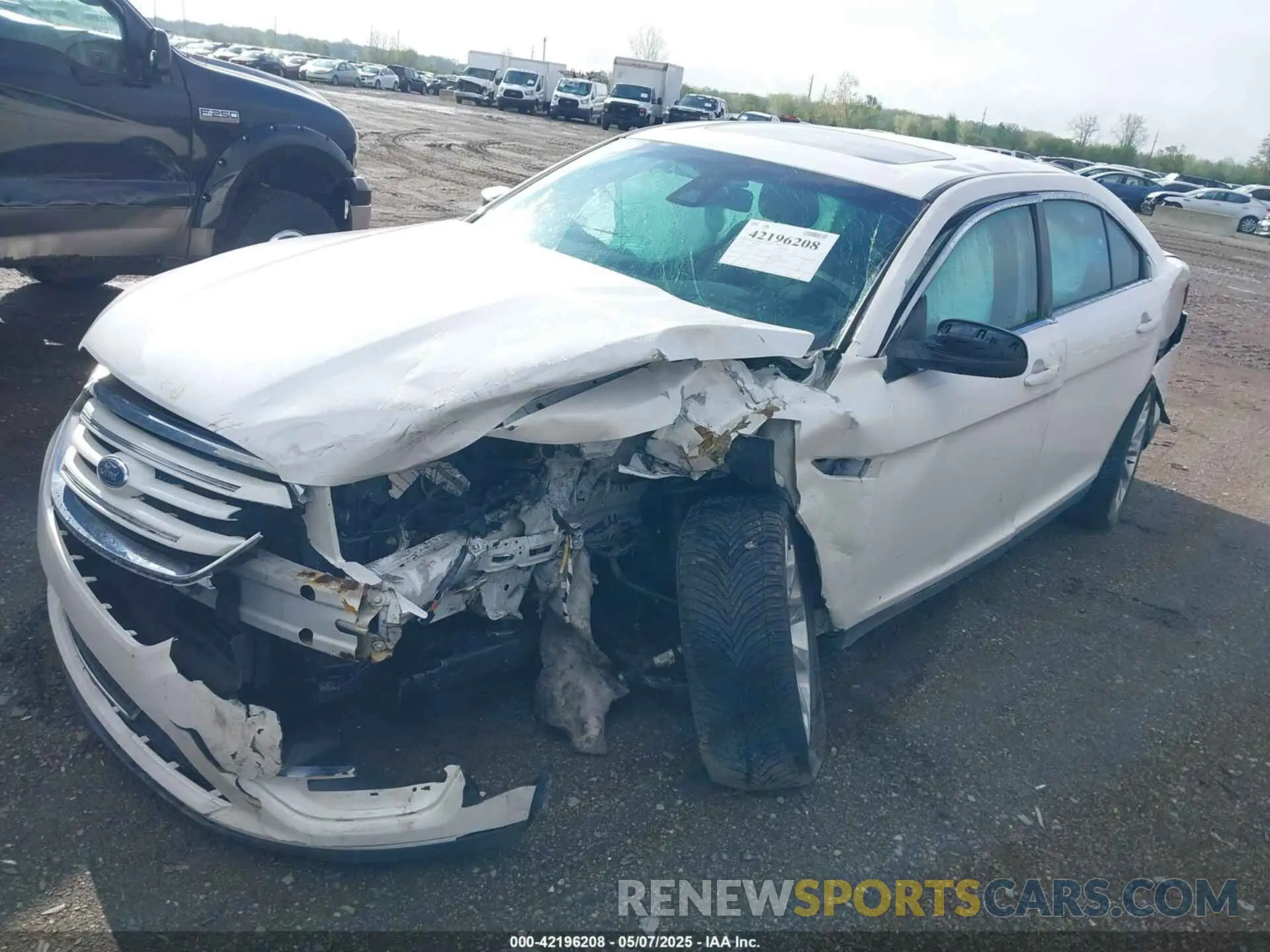 2 Photograph of a damaged car 1FAHP2J86KG100800 FORD TAURUS 2019