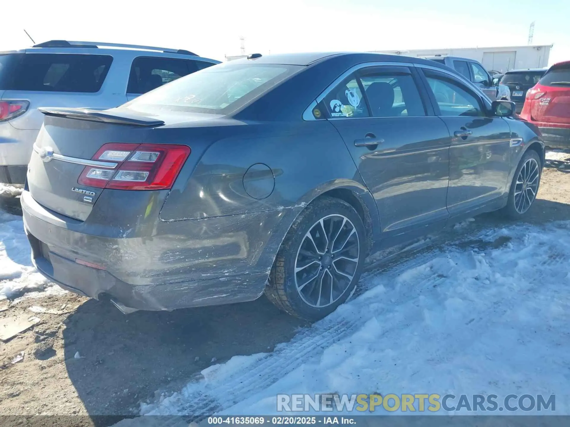 4 Photograph of a damaged car 1FAHP2J86KG115989 FORD TAURUS 2019