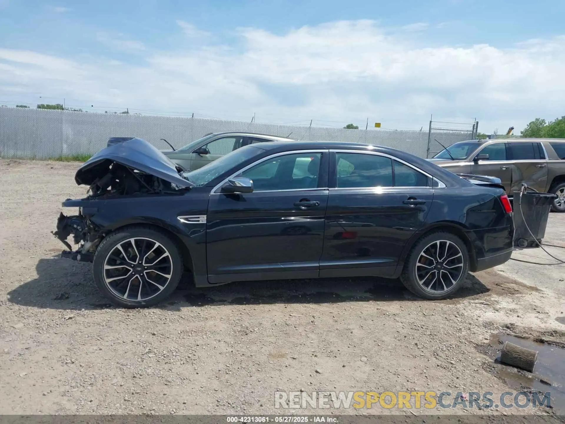 14 Photograph of a damaged car 1FAHP2J88KG115041 FORD TAURUS 2019