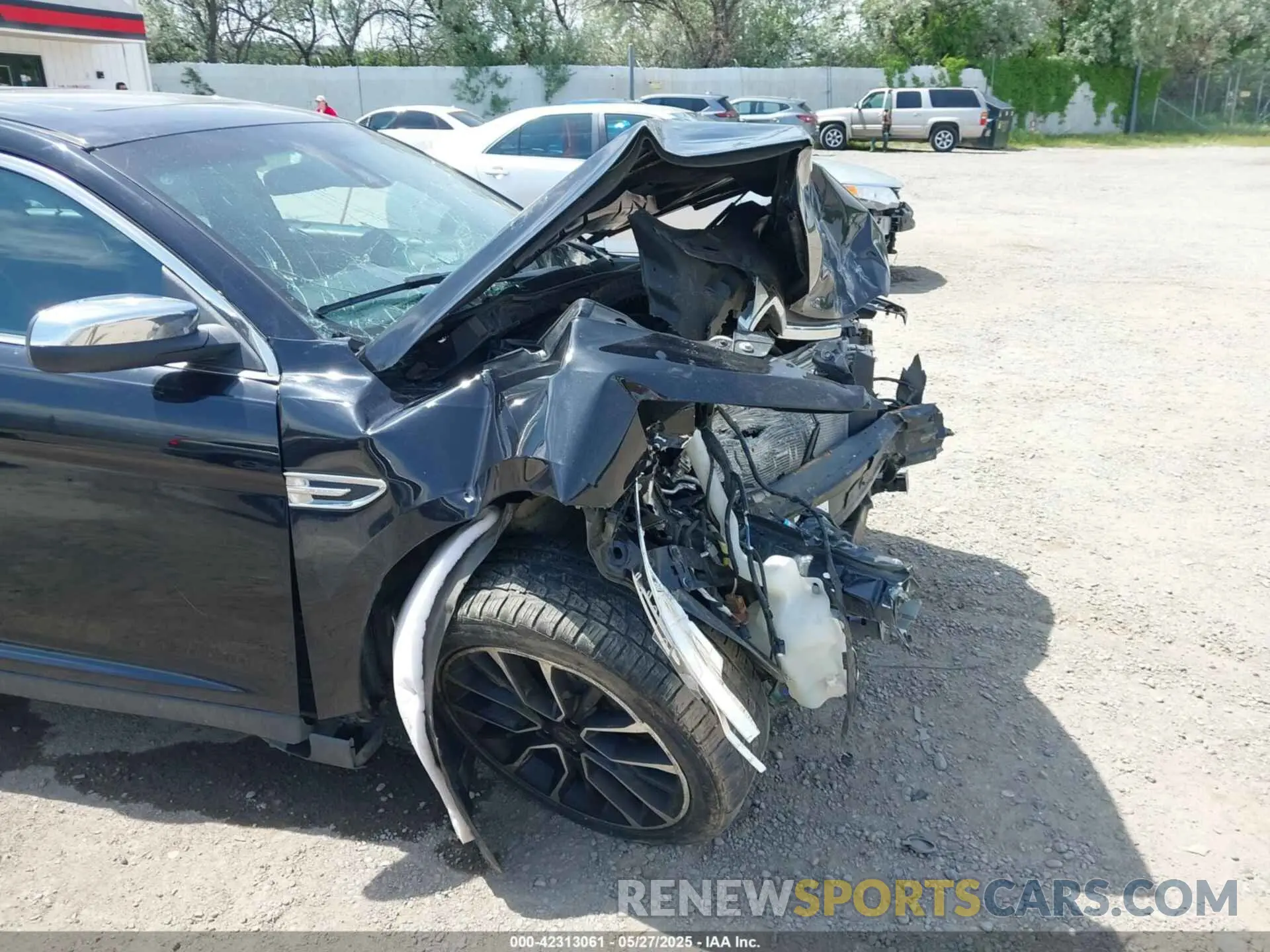 17 Photograph of a damaged car 1FAHP2J88KG115041 FORD TAURUS 2019
