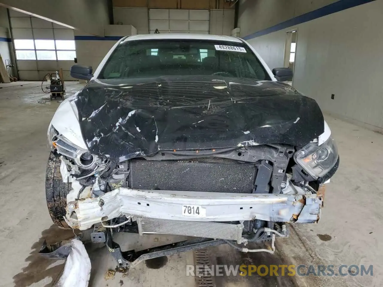 5 Photograph of a damaged car 1FAHP2MK8KG108792 FORD TAURUS 2019