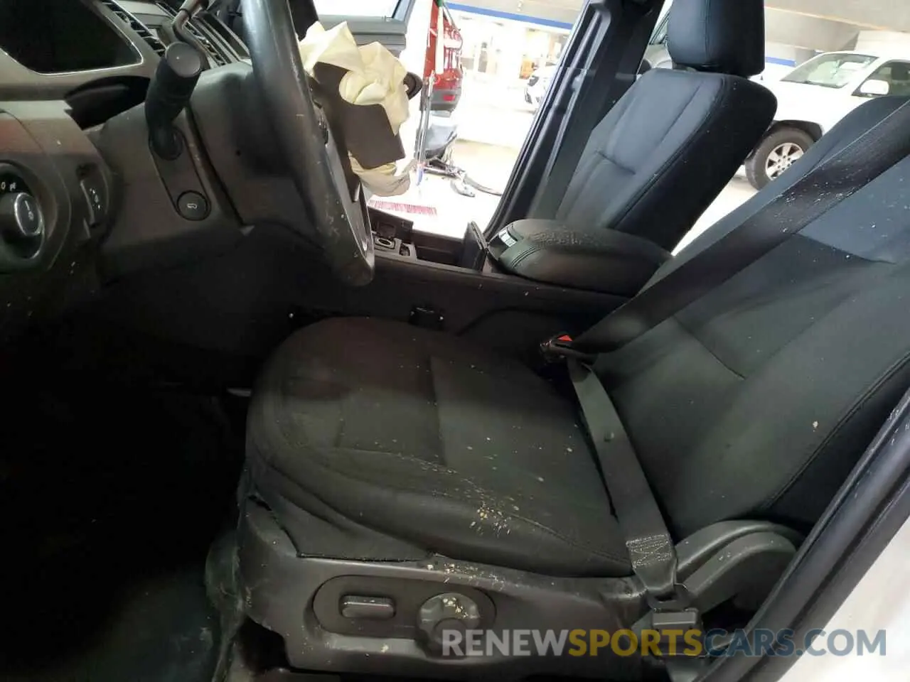 7 Photograph of a damaged car 1FAHP2MK8KG108792 FORD TAURUS 2019