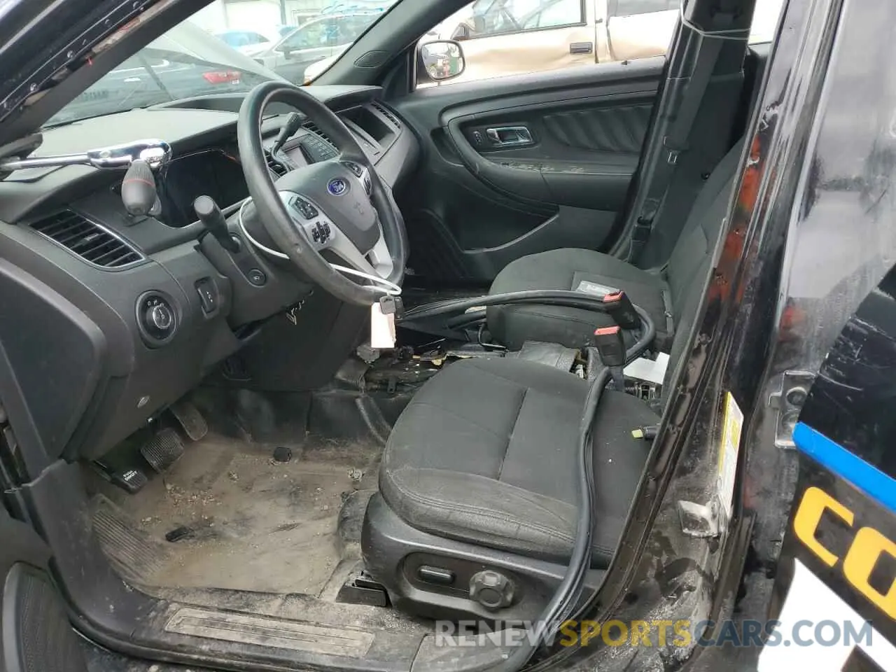 7 Photograph of a damaged car 1FAHP2MKXKG112262 FORD TAURUS 2019