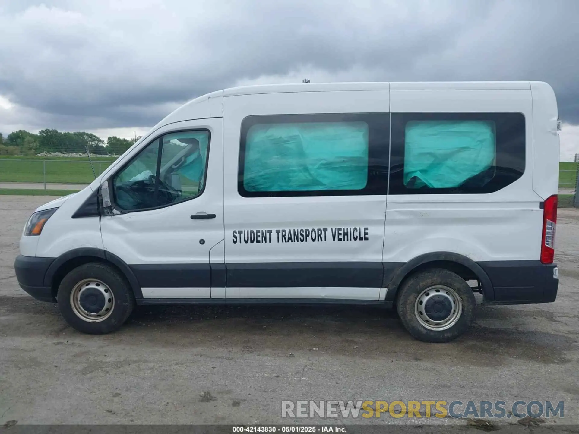 15 Photograph of a damaged car 1FMZK1CMXKKB72206 FORD TRANSIT-150 2019