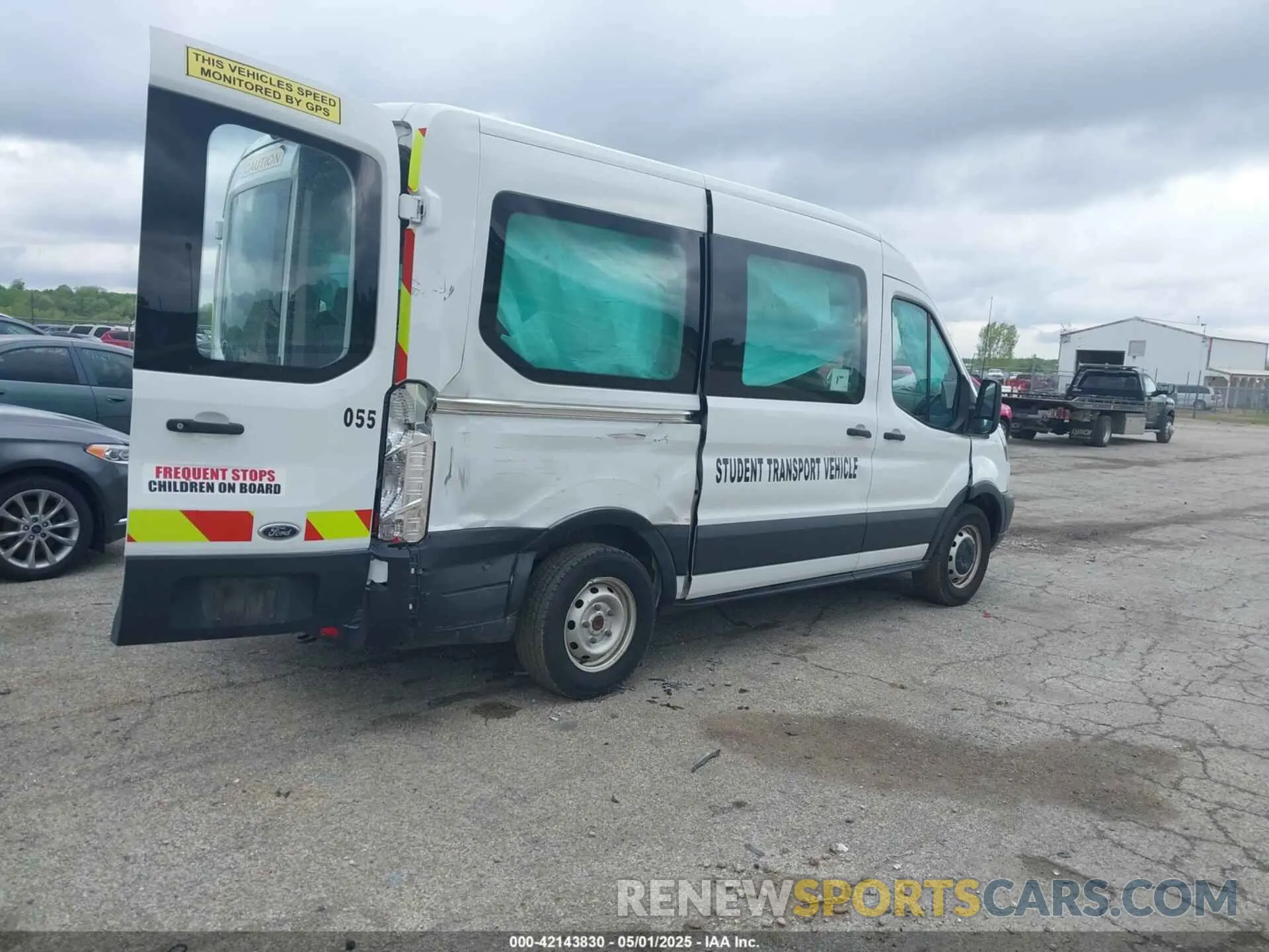 4 Photograph of a damaged car 1FMZK1CMXKKB72206 FORD TRANSIT-150 2019