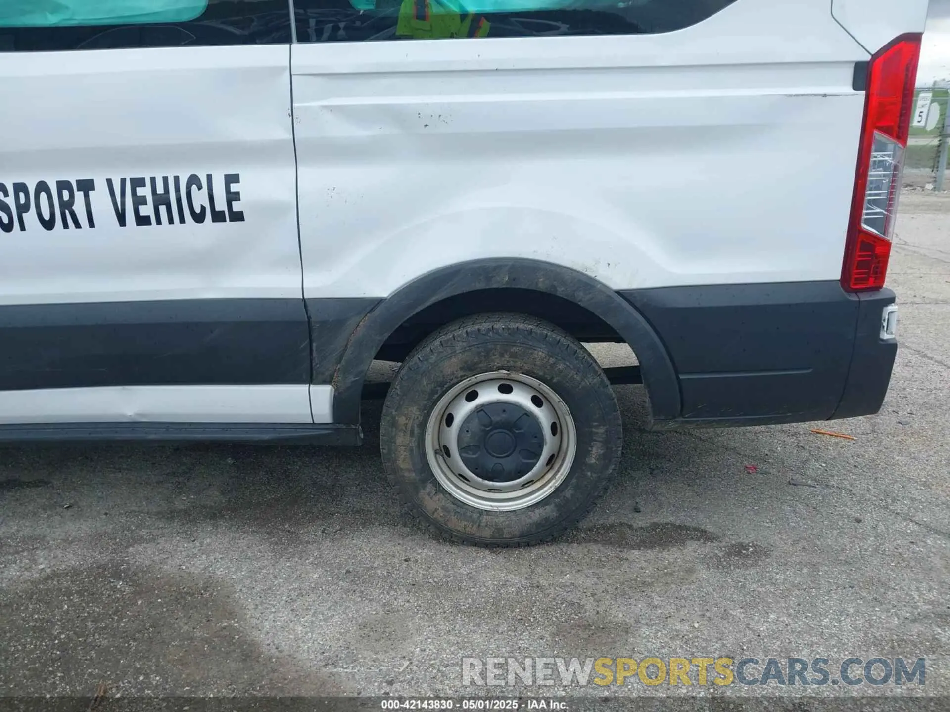 6 Photograph of a damaged car 1FMZK1CMXKKB72206 FORD TRANSIT-150 2019