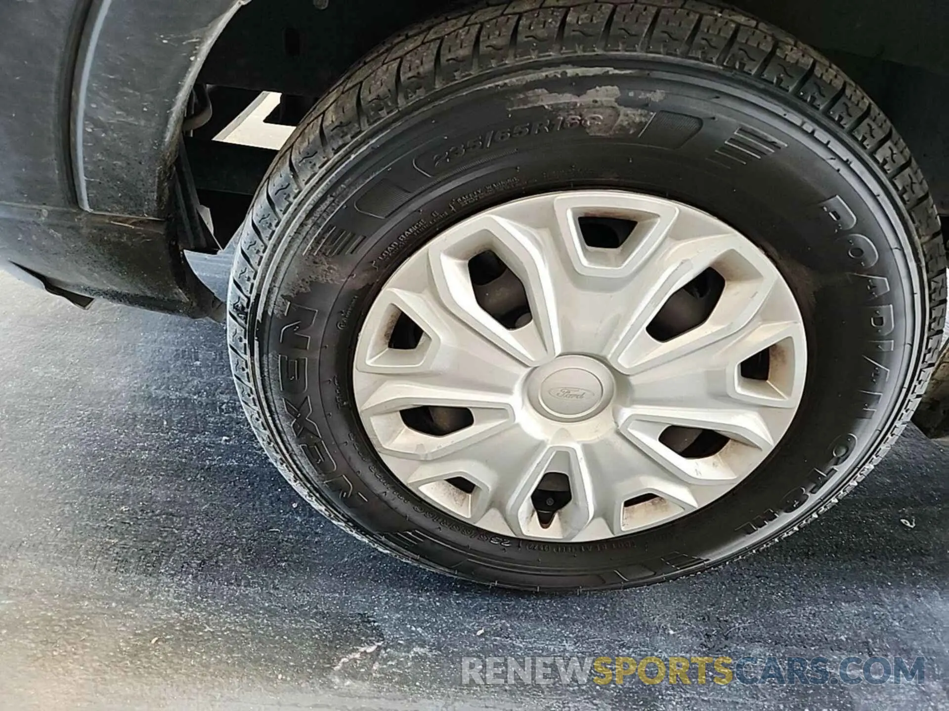 14 Photograph of a damaged car 1FTYE1CM4KKA09347 FORD TRANSIT-150 2019
