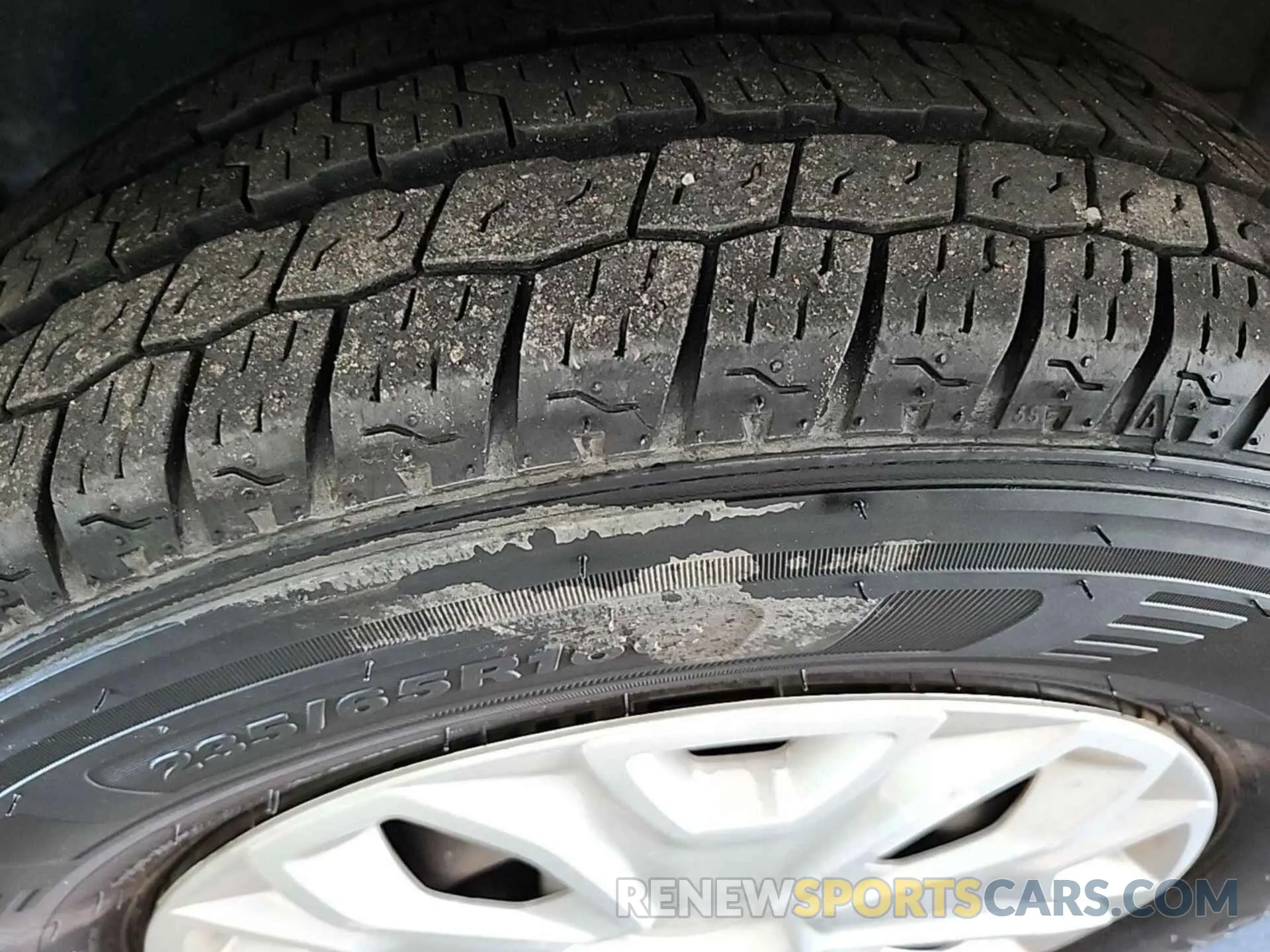 18 Photograph of a damaged car 1FTYE1CM4KKA09347 FORD TRANSIT-150 2019
