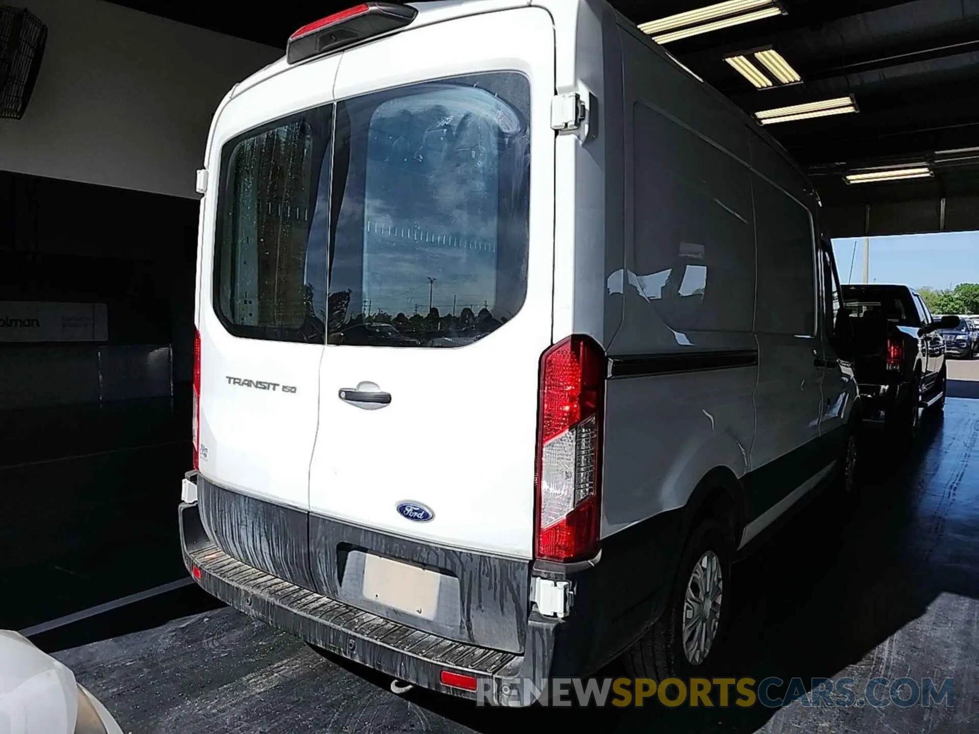 3 Photograph of a damaged car 1FTYE1CM4KKA09347 FORD TRANSIT-150 2019