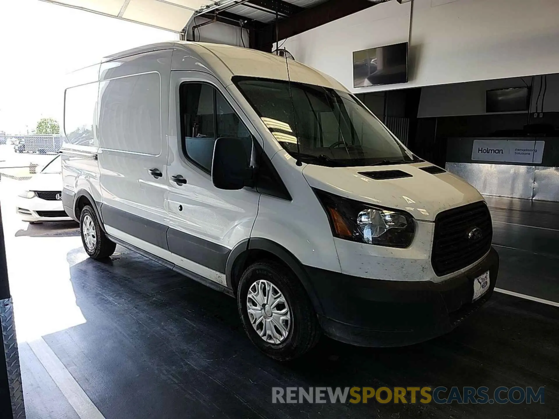 8 Photograph of a damaged car 1FTYE1CM4KKA09347 FORD TRANSIT-150 2019