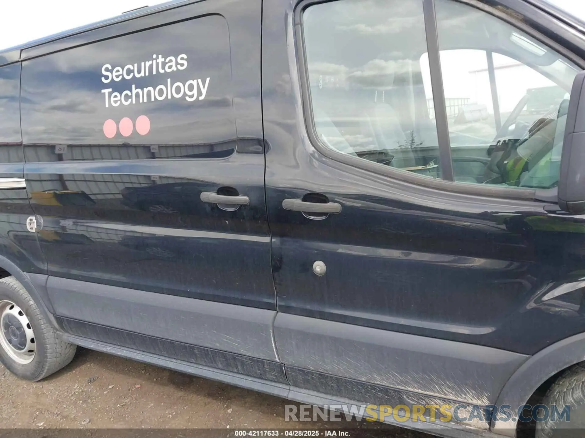 13 Photograph of a damaged car 1FTYE1YM0KKA41527 FORD TRANSIT-150 2019