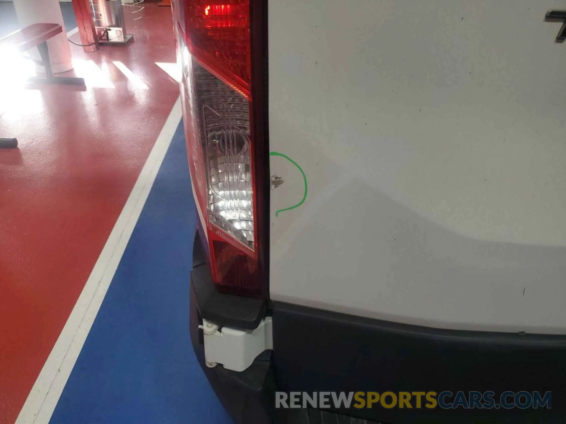 21 Photograph of a damaged car 1FTYE1YM0KKB28313 FORD TRANSIT-150 2019