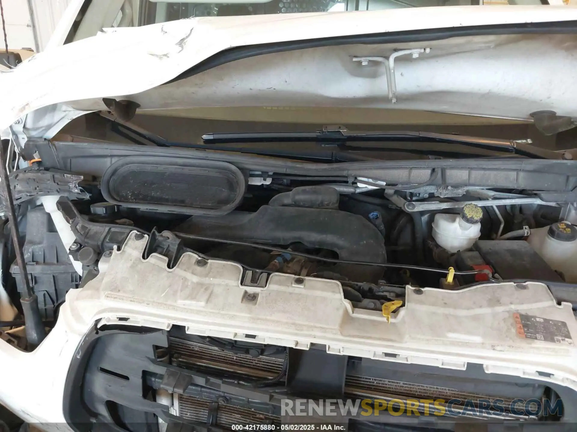10 Photograph of a damaged car 1FTYE1YM0KKB77849 FORD TRANSIT-150 2019