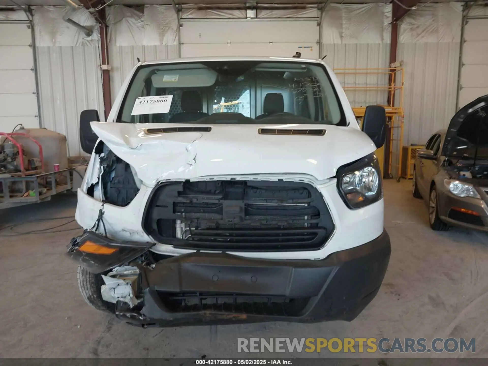 11 Photograph of a damaged car 1FTYE1YM0KKB77849 FORD TRANSIT-150 2019