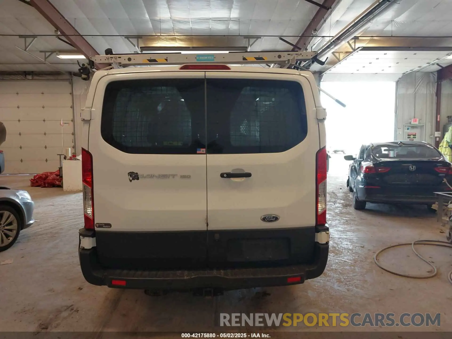 15 Photograph of a damaged car 1FTYE1YM0KKB77849 FORD TRANSIT-150 2019