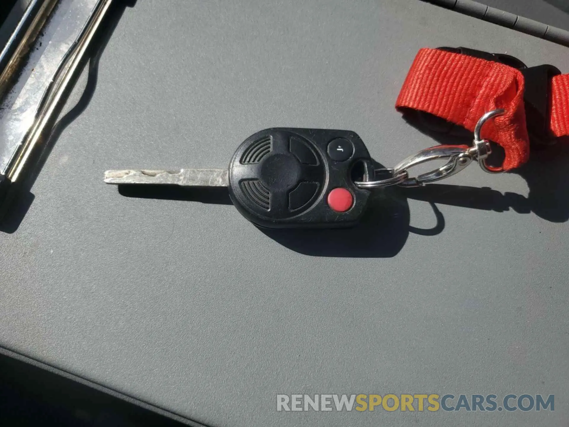 10 Photograph of a damaged car 1FTYE1YM1KKB40180 FORD TRANSIT-150 2019