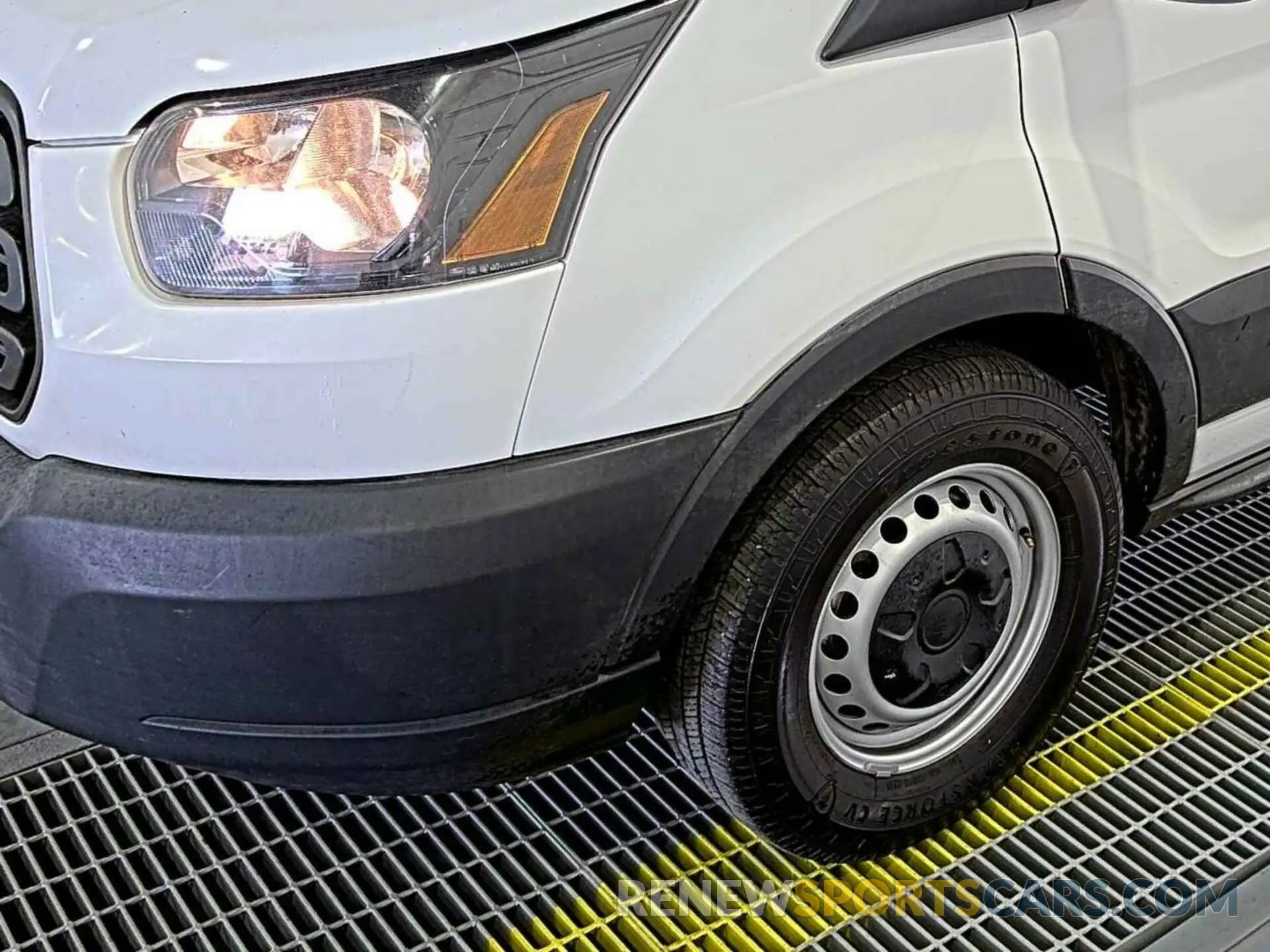 12 Photograph of a damaged car 1FTYE1YM1KKB40180 FORD TRANSIT-150 2019