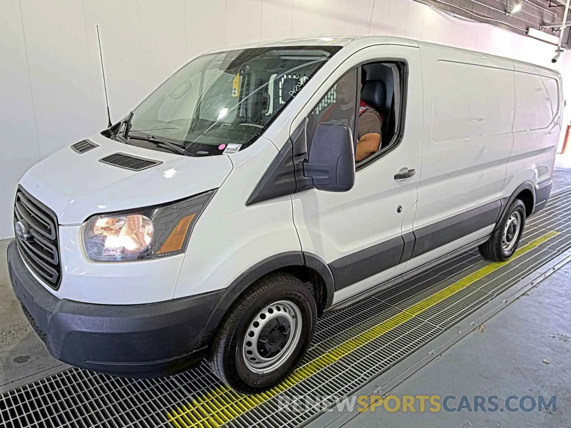 13 Photograph of a damaged car 1FTYE1YM1KKB40180 FORD TRANSIT-150 2019