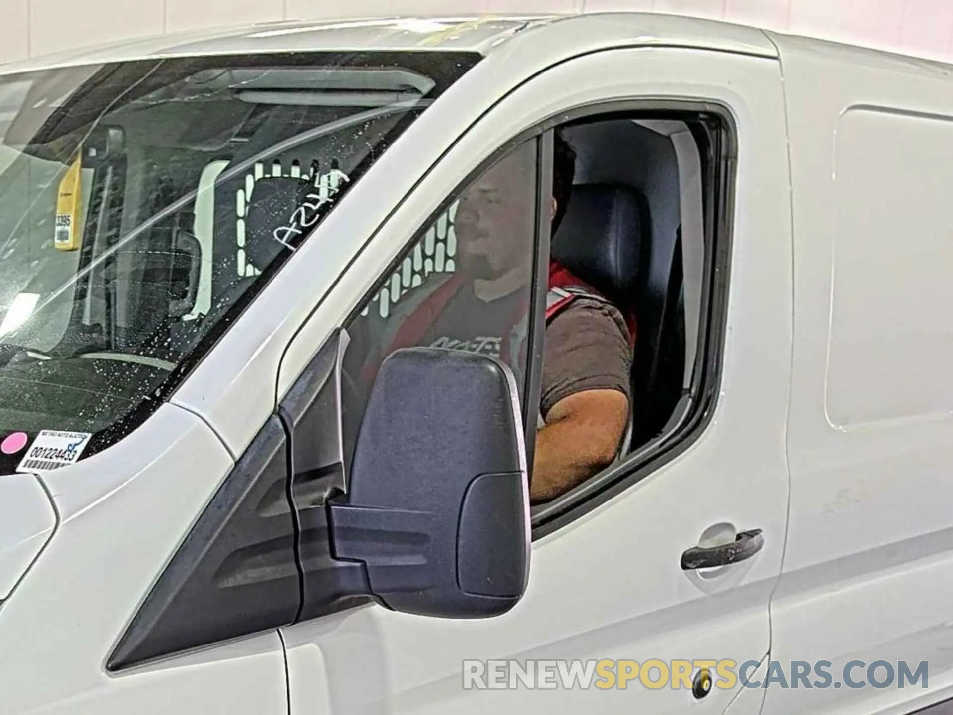 22 Photograph of a damaged car 1FTYE1YM1KKB40180 FORD TRANSIT-150 2019