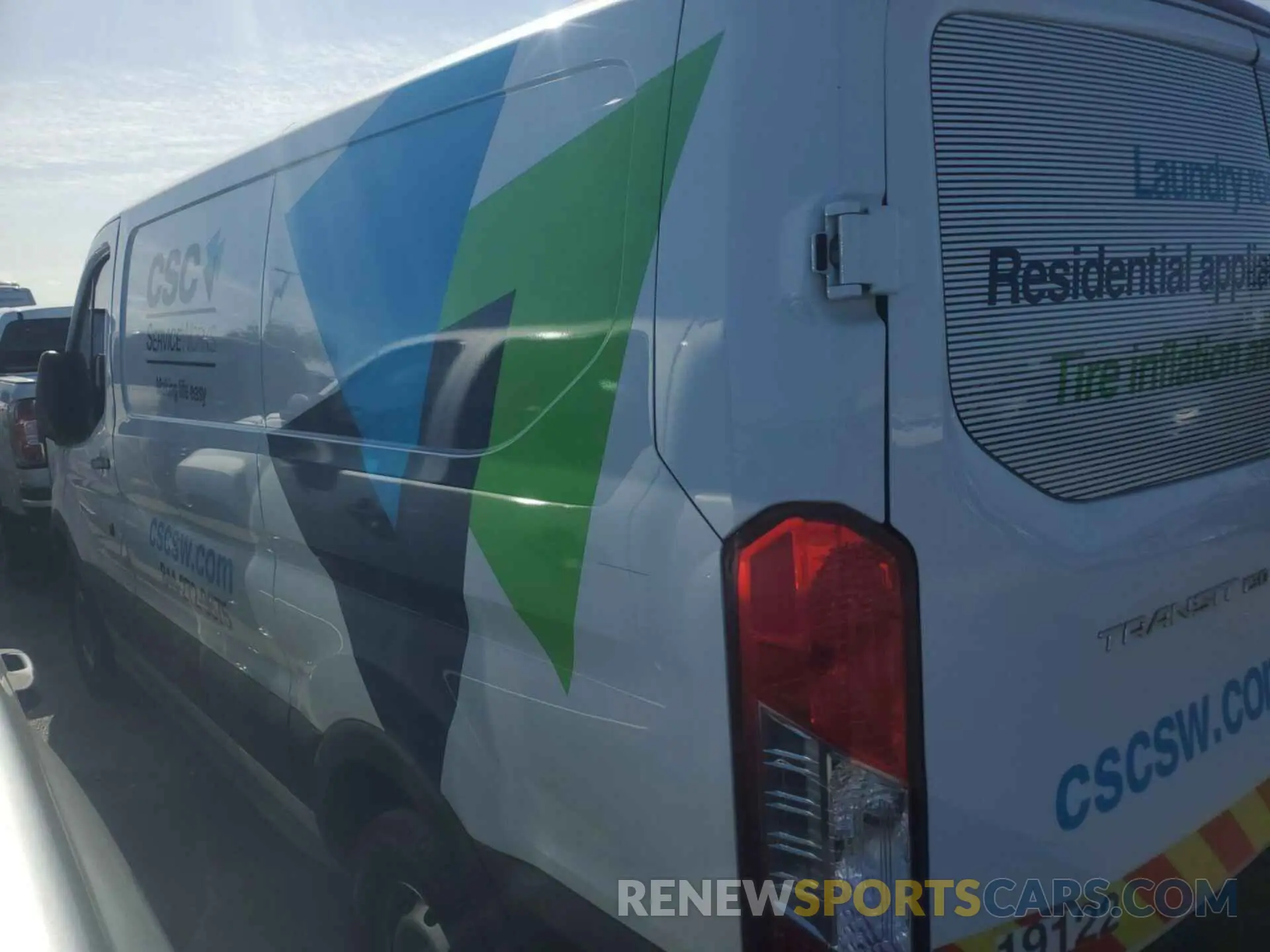 6 Photograph of a damaged car 1FTYE1YM1KKB40180 FORD TRANSIT-150 2019