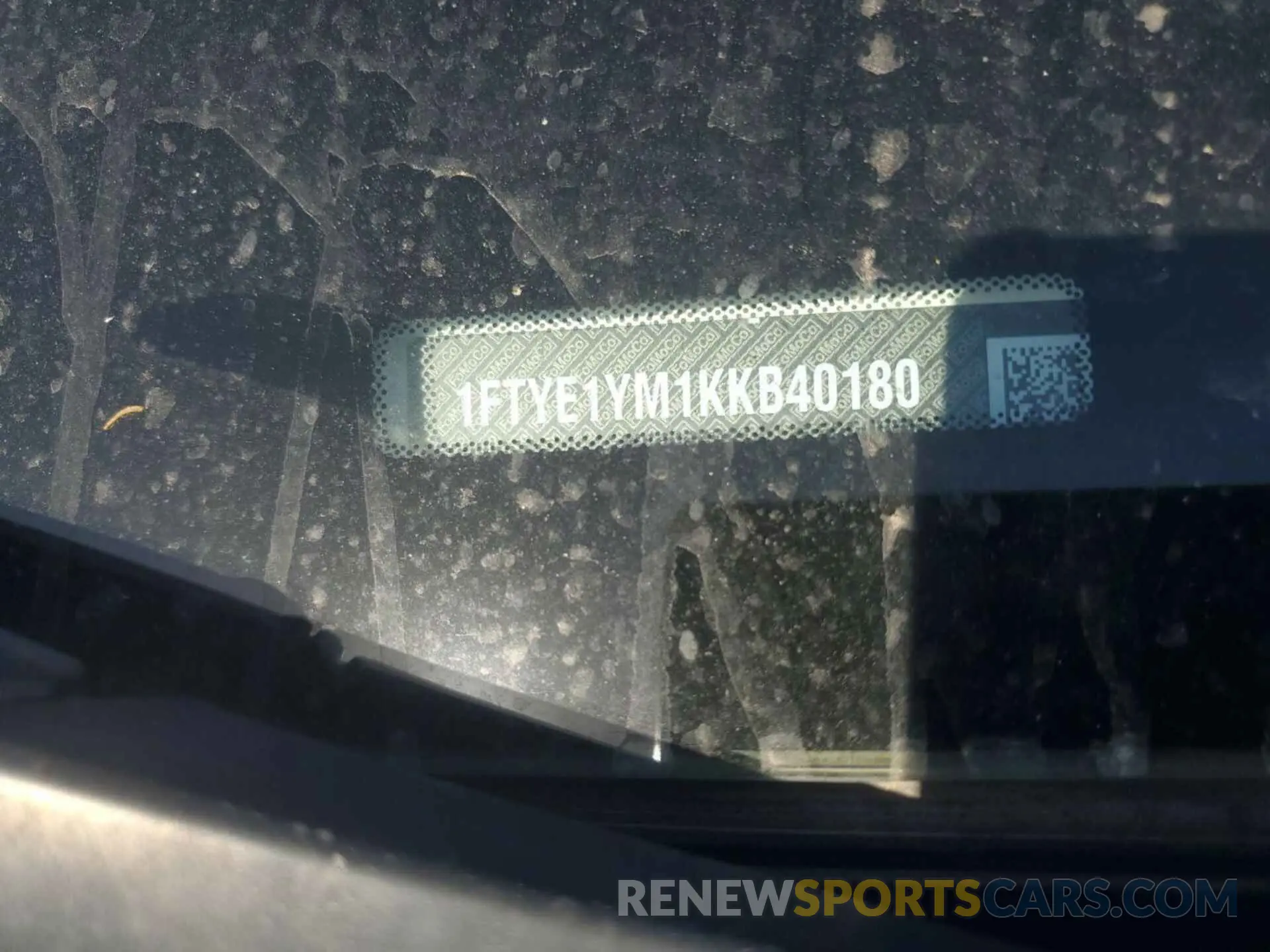 9 Photograph of a damaged car 1FTYE1YM1KKB40180 FORD TRANSIT-150 2019