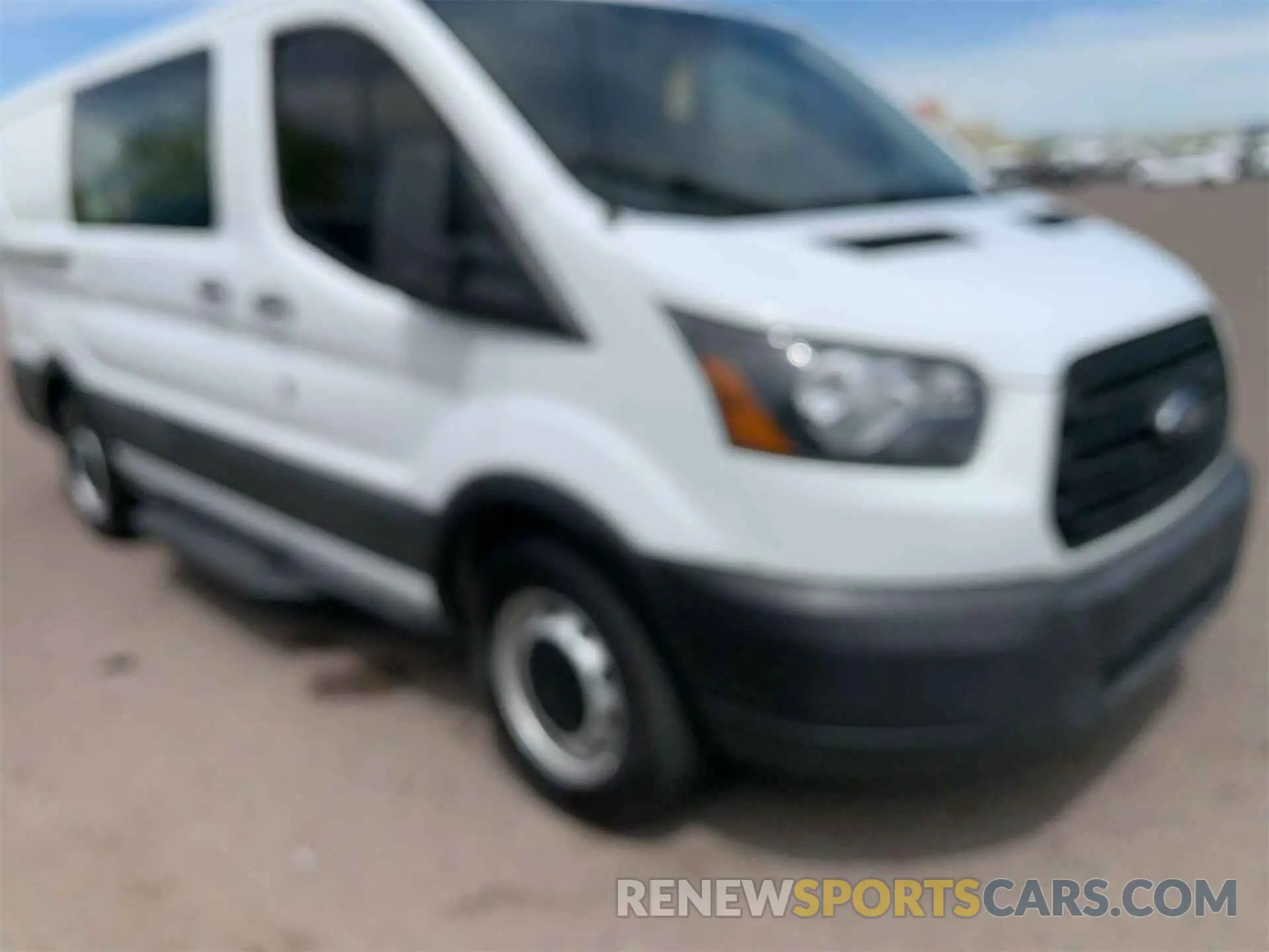 18 Photograph of a damaged car 1FTYE1YM2KKB40186 FORD TRANSIT-150 2019
