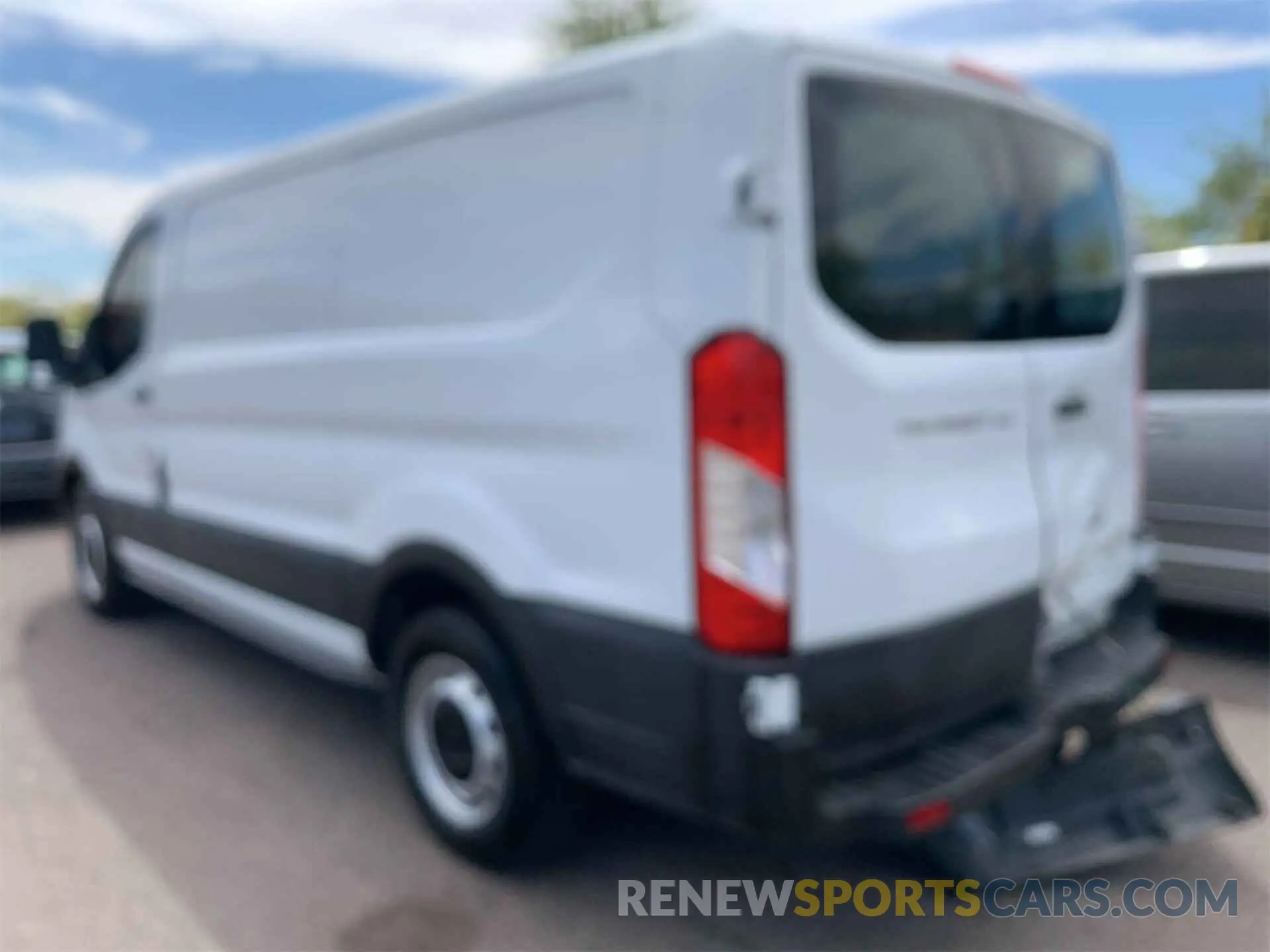 19 Photograph of a damaged car 1FTYE1YM2KKB40186 FORD TRANSIT-150 2019