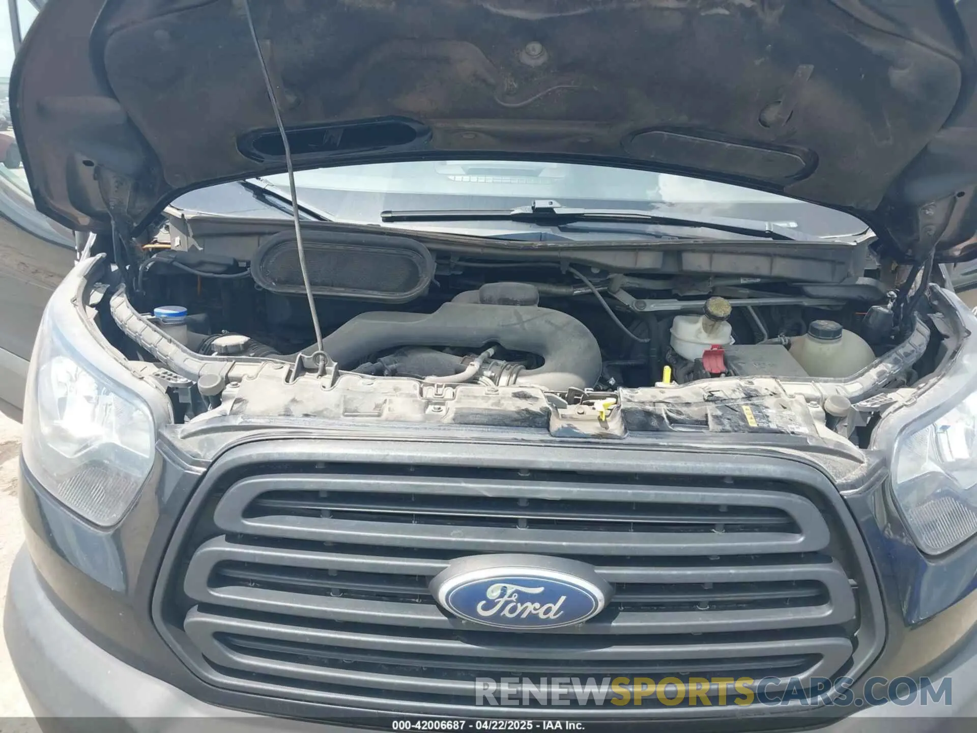10 Photograph of a damaged car 1FTYE1YM4KKA41515 FORD TRANSIT-150 2019