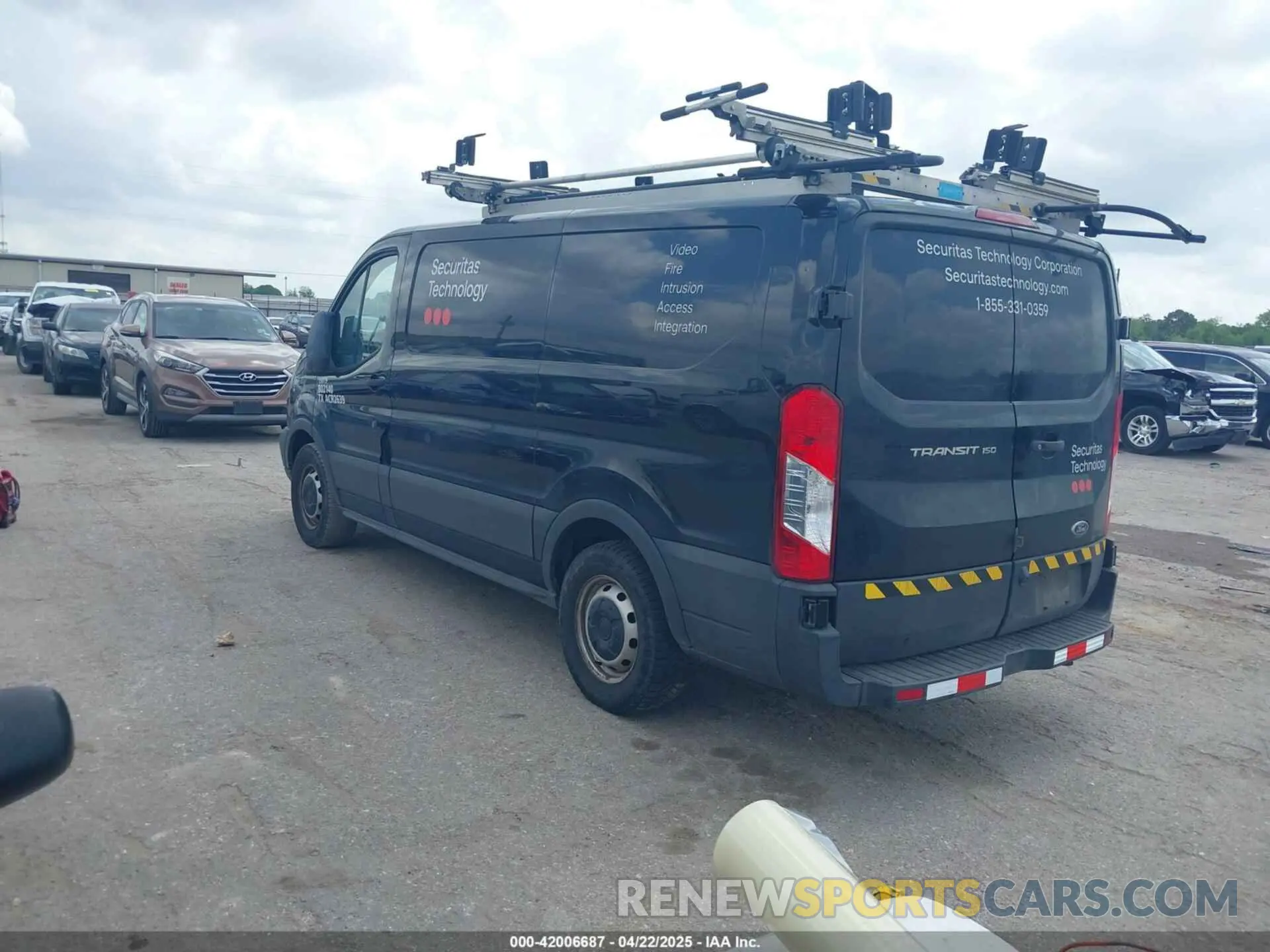 3 Photograph of a damaged car 1FTYE1YM4KKA41515 FORD TRANSIT-150 2019