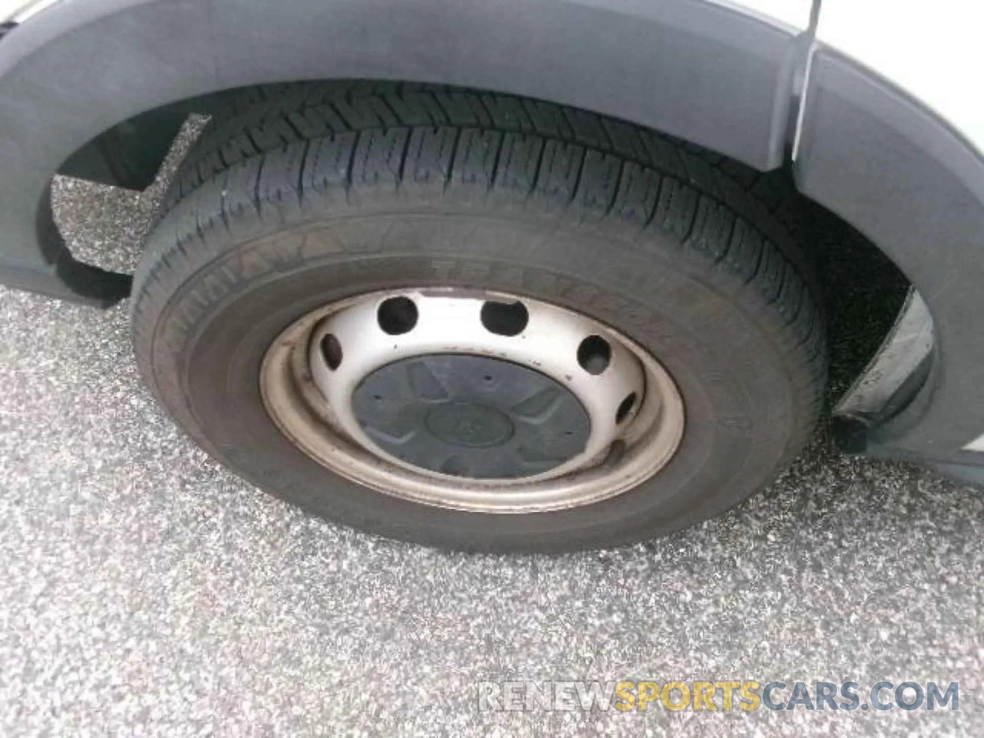 15 Photograph of a damaged car 1FTYE1YM5KKB31918 FORD TRANSIT-150 2019