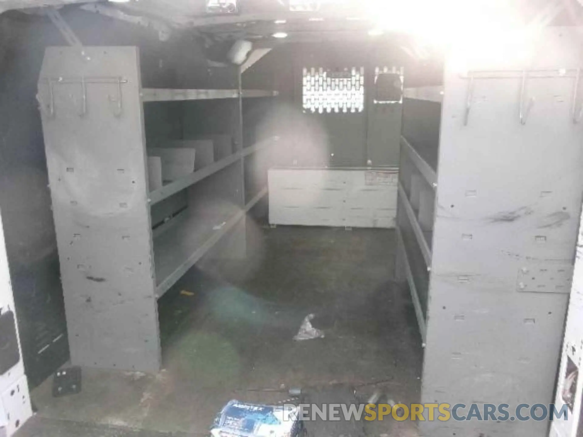 5 Photograph of a damaged car 1FTYE1YM5KKB31918 FORD TRANSIT-150 2019