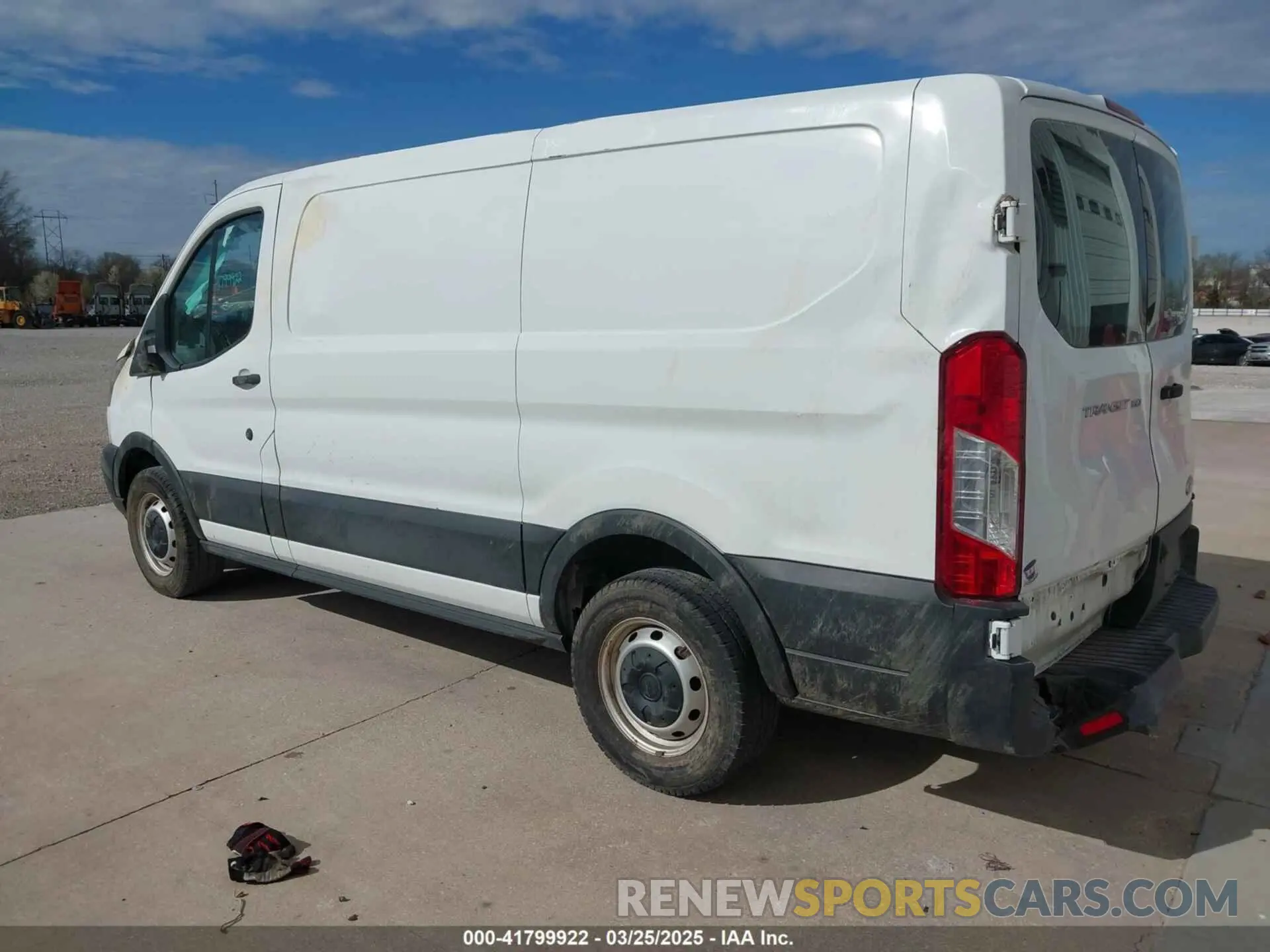 3 Photograph of a damaged car 1FTYE1YM5KKB72601 FORD TRANSIT-150 2019