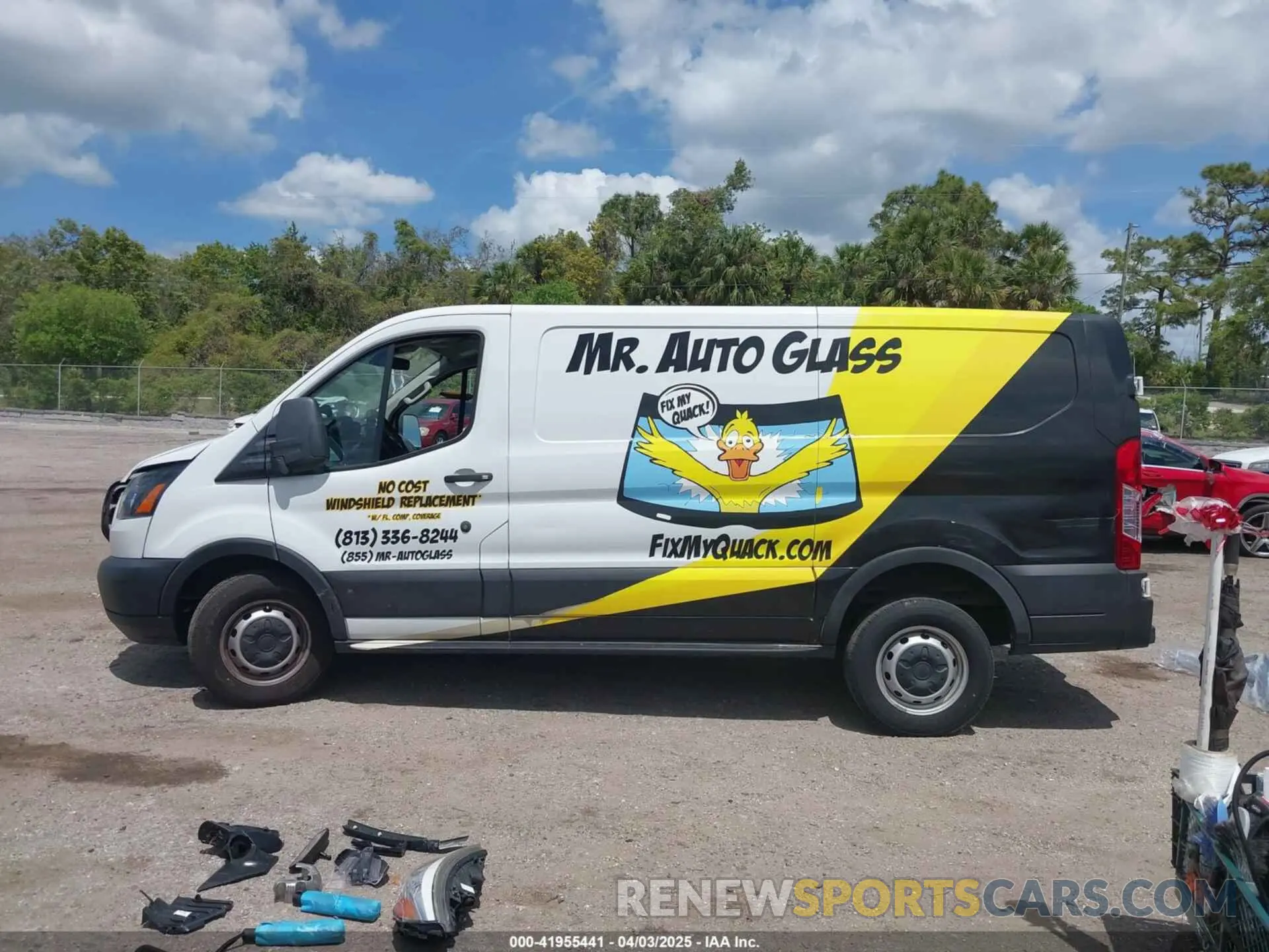 14 Photograph of a damaged car 1FTYE1YM5KKB75711 FORD TRANSIT-150 2019