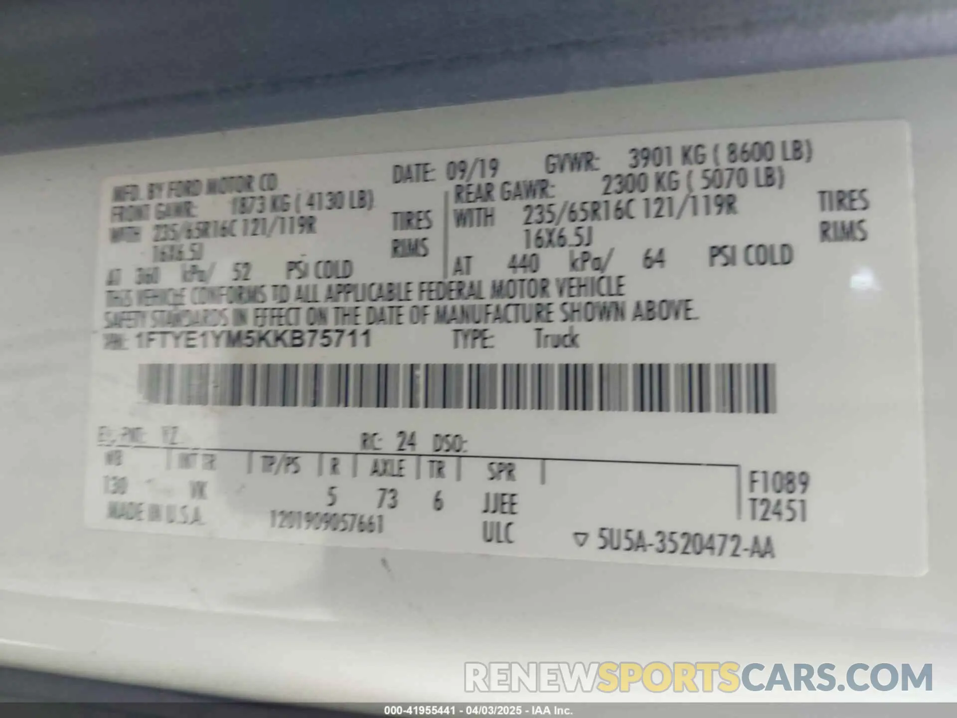 9 Photograph of a damaged car 1FTYE1YM5KKB75711 FORD TRANSIT-150 2019