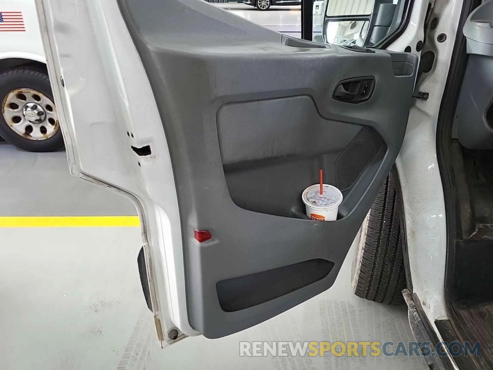 18 Photograph of a damaged car 1FTYE1YM6KKB28316 FORD TRANSIT-150 2019