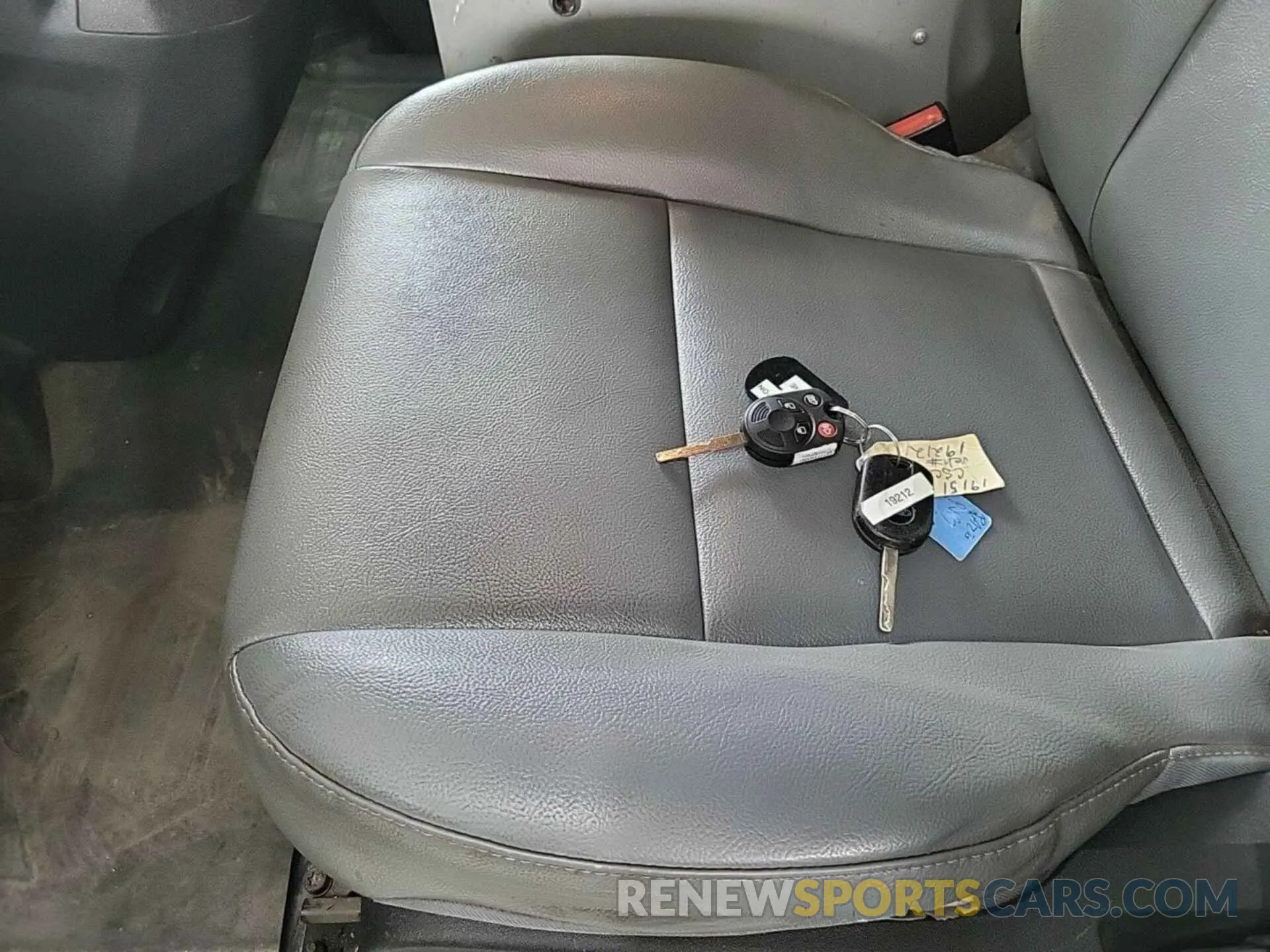 2 Photograph of a damaged car 1FTYE1YM6KKB28316 FORD TRANSIT-150 2019