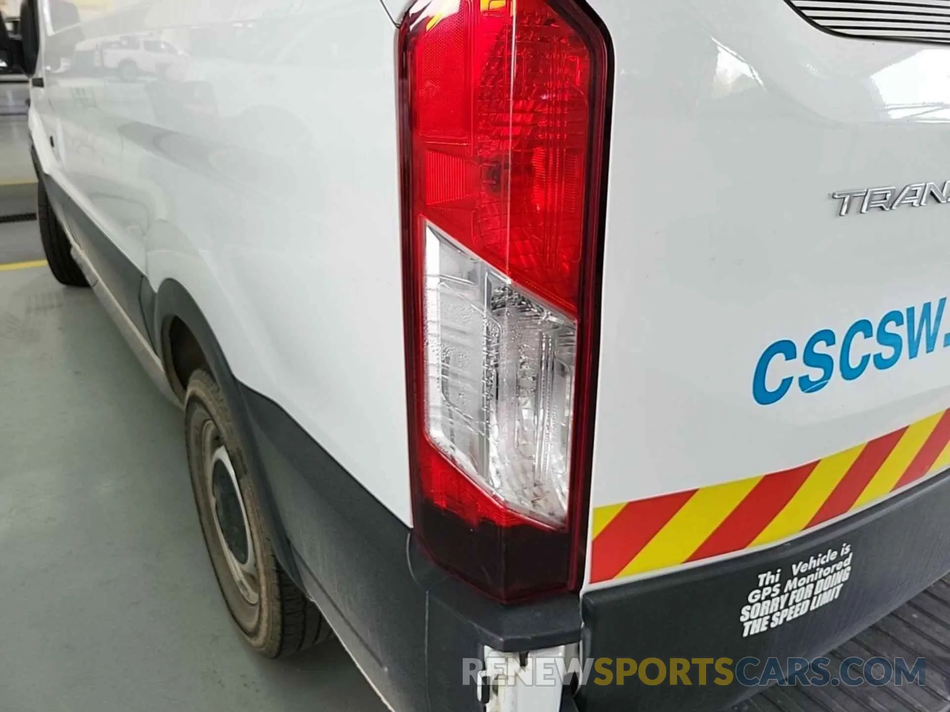 28 Photograph of a damaged car 1FTYE1YM6KKB28316 FORD TRANSIT-150 2019